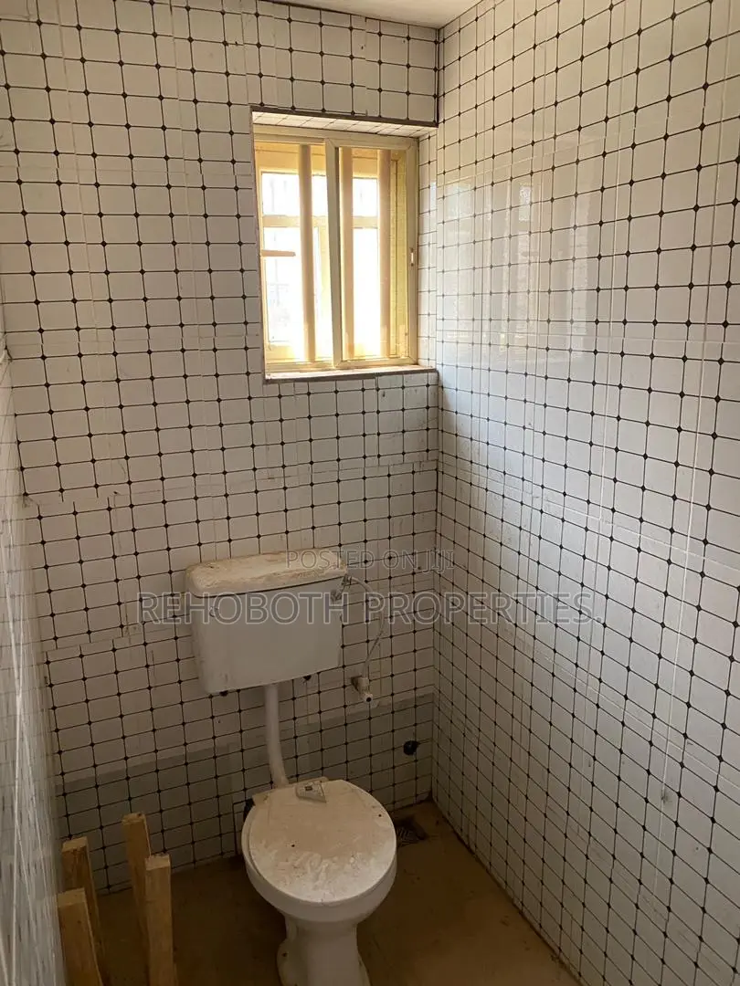 3bdrm Apartment in Bendel Filling, Akala Express for rent in Akala Express