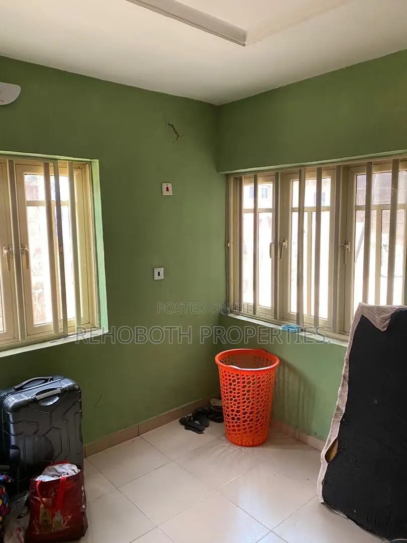 3bdrm Apartment in Bendel Filling, Akala Express for rent in Akala Express