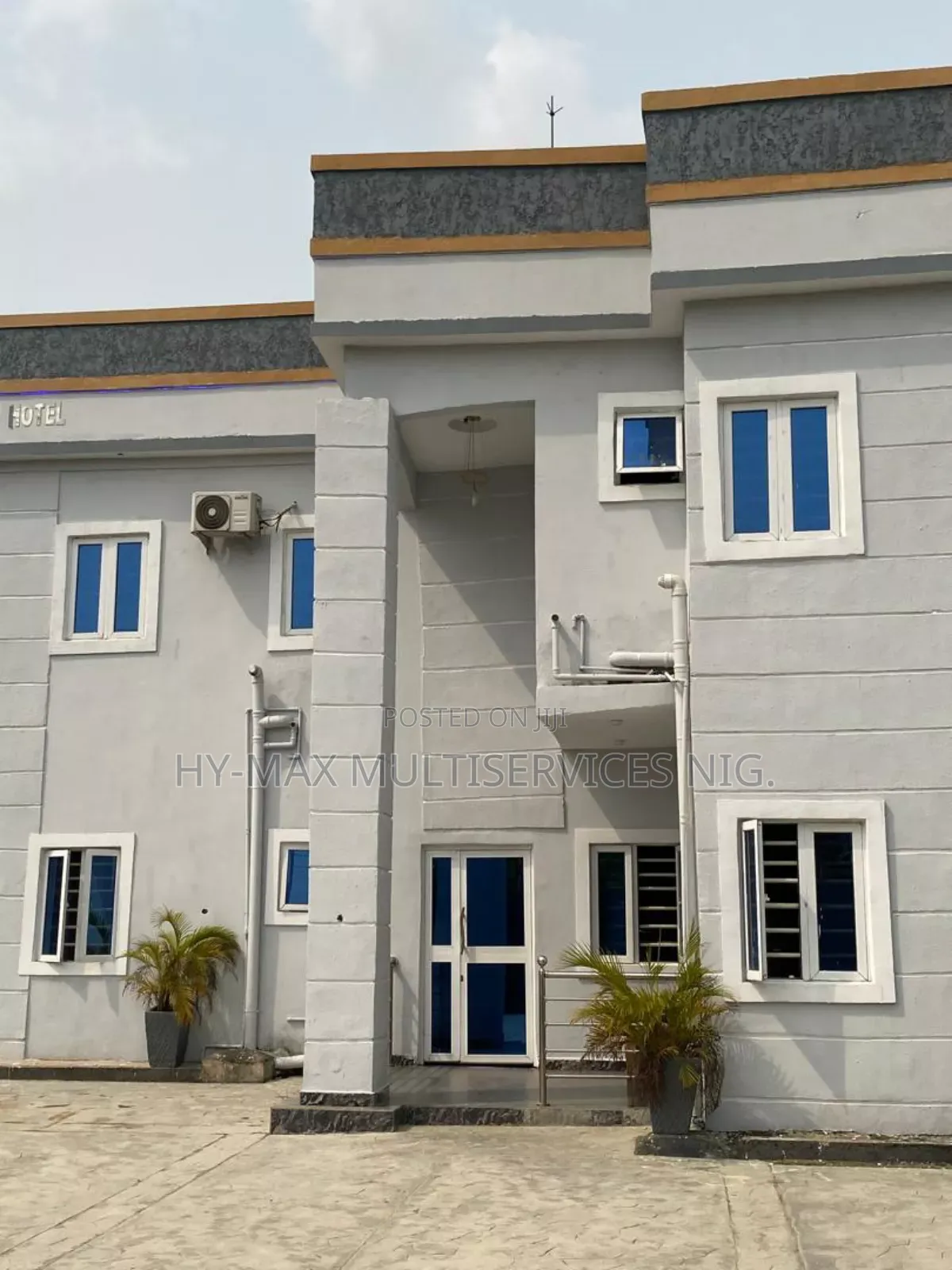 Luxury 10-Room Hotel for Sale With Solar Inverter in Port Harcourt in Obio-Akpor