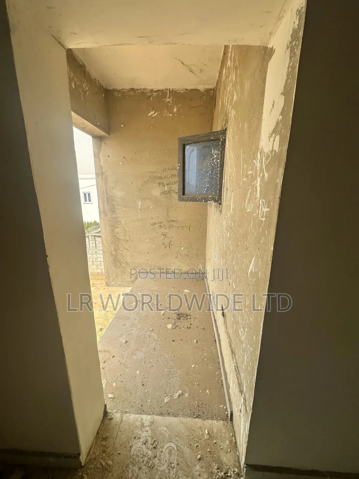 5bdrm Duplex in Lugbe District for sale in Lugbe District