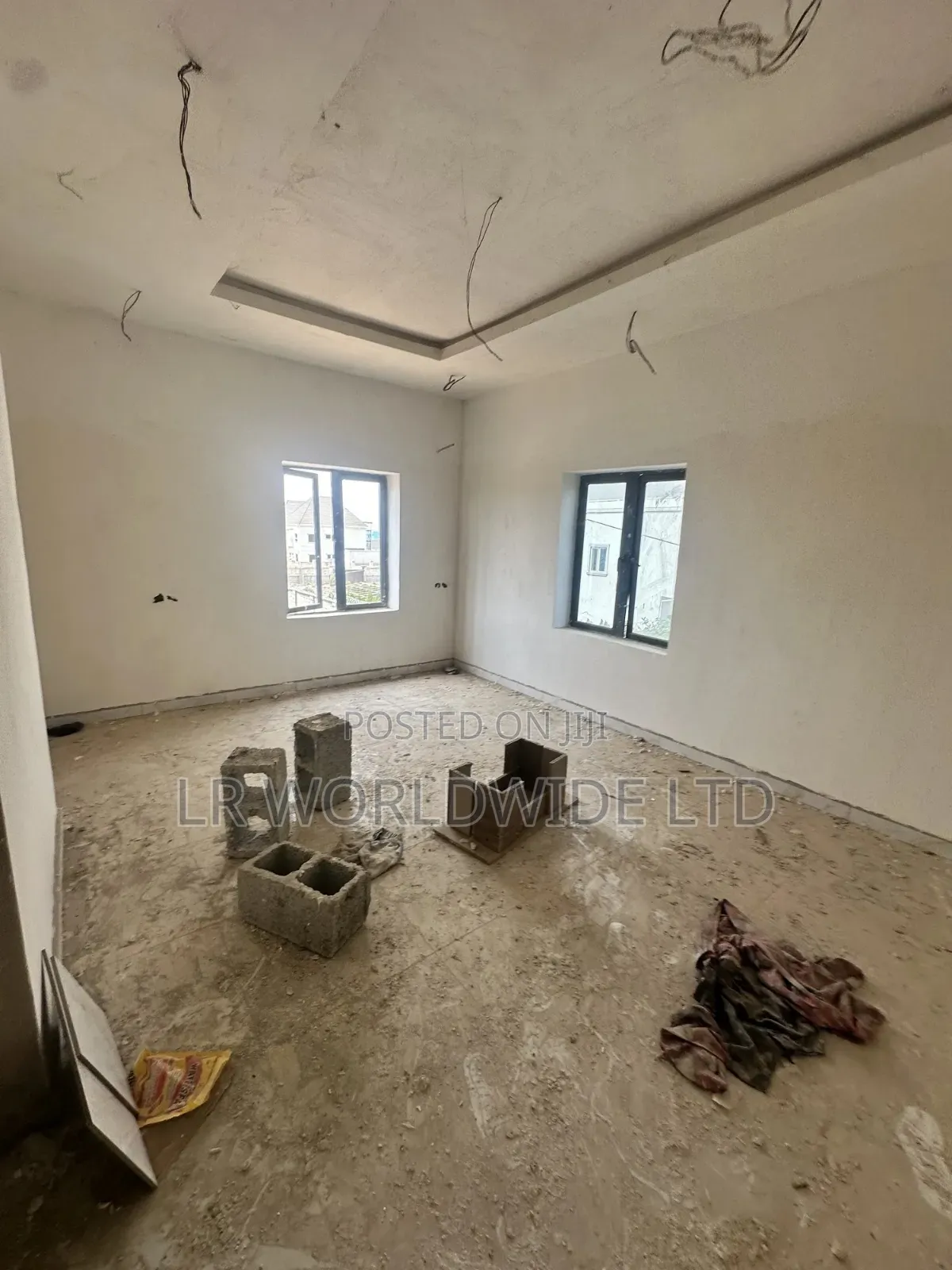 5bdrm Duplex in Lugbe District for sale in Lugbe District
