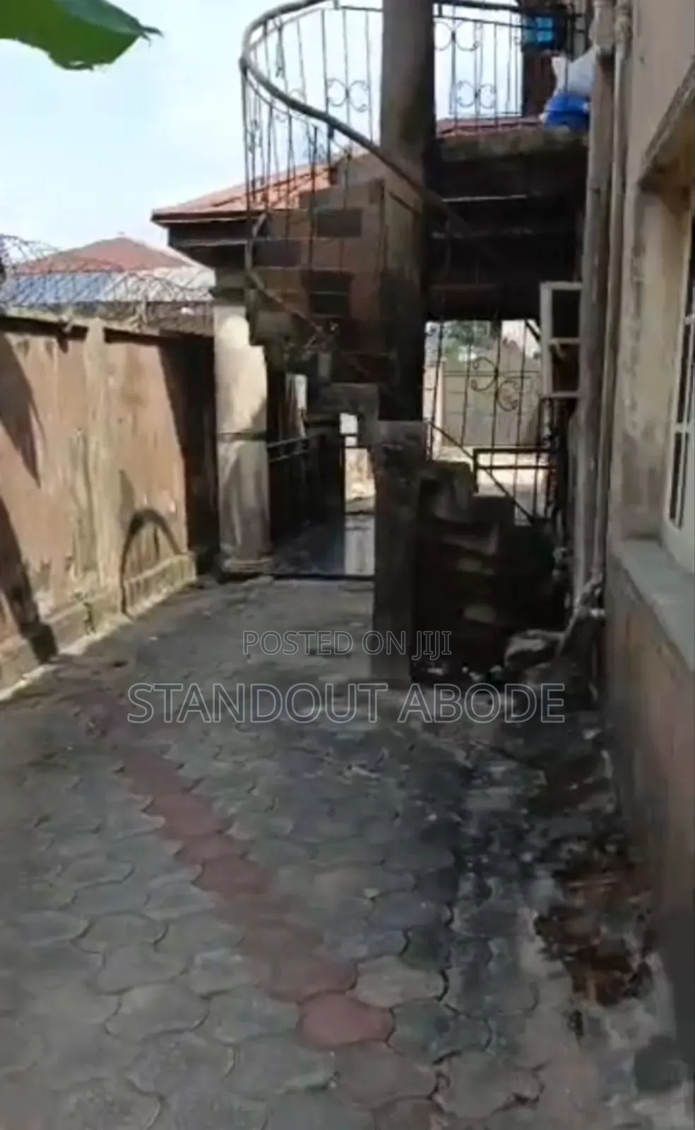 6bdrm Block of Flats in In An Estate, Iba / Ojo for sale in Iba / Ojo