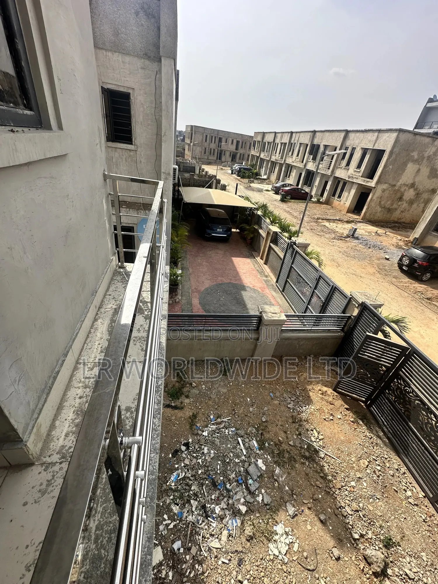 4bdrm Duplex in Apo District for sale in Apo District