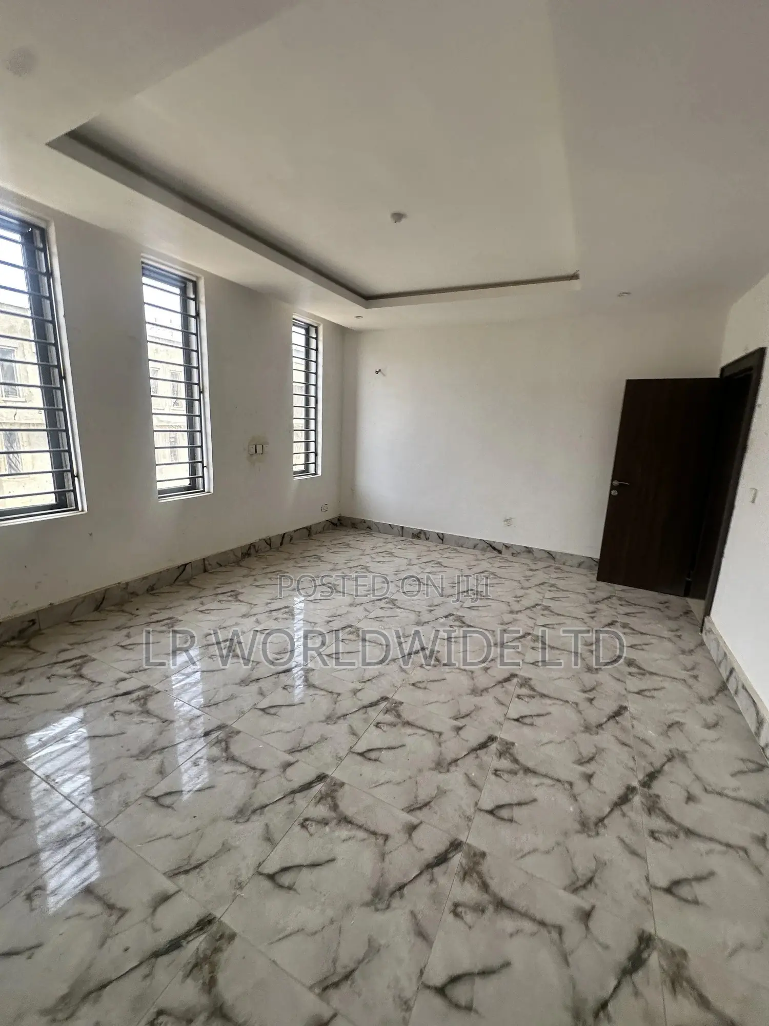 4bdrm Duplex in Apo District for sale in Apo District