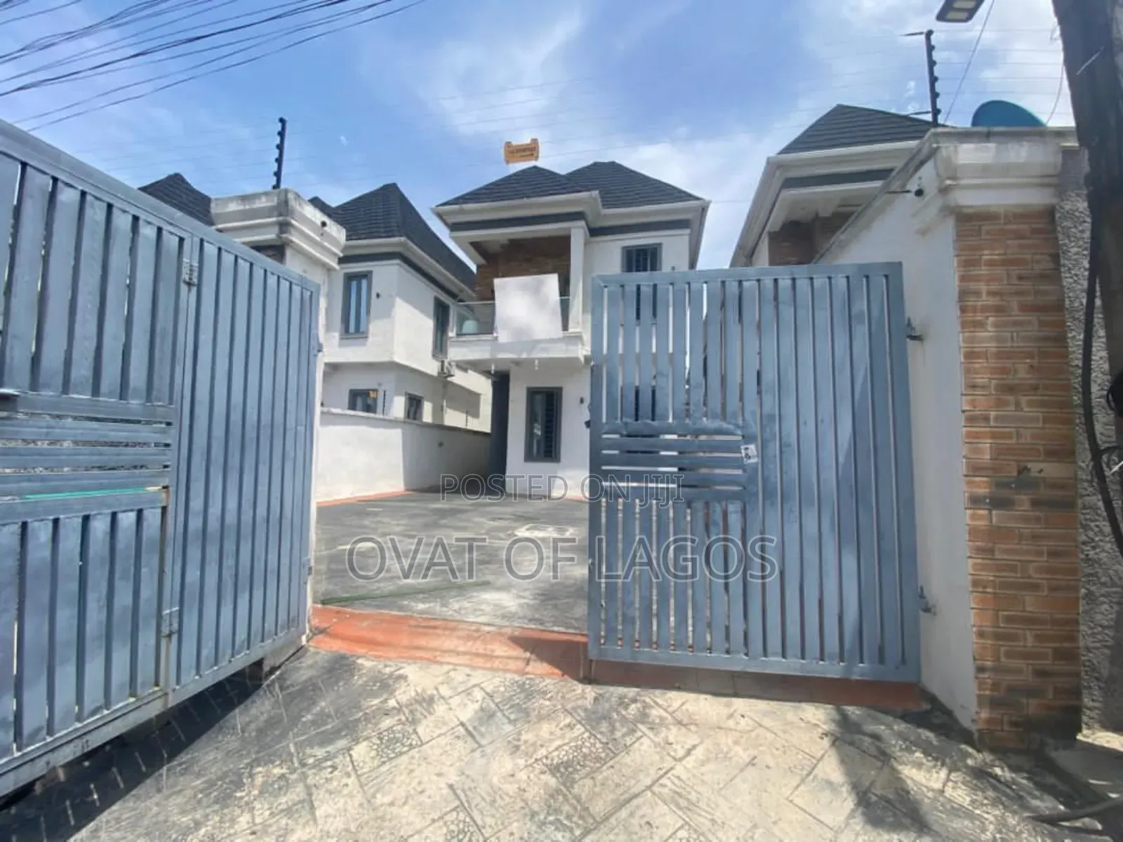 4bdrm Duplex in Ikota Villa for rent in Ikota