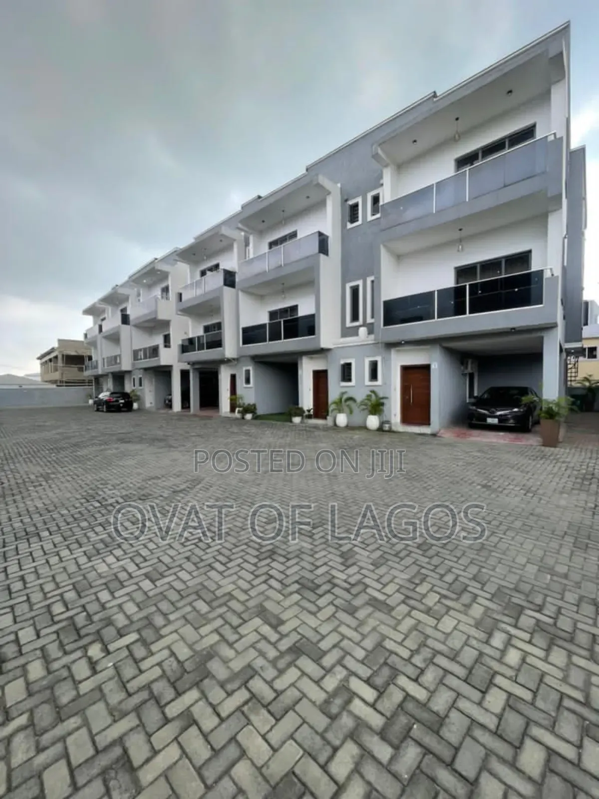 4bdrm Duplex in Ikate for sale in Ikate