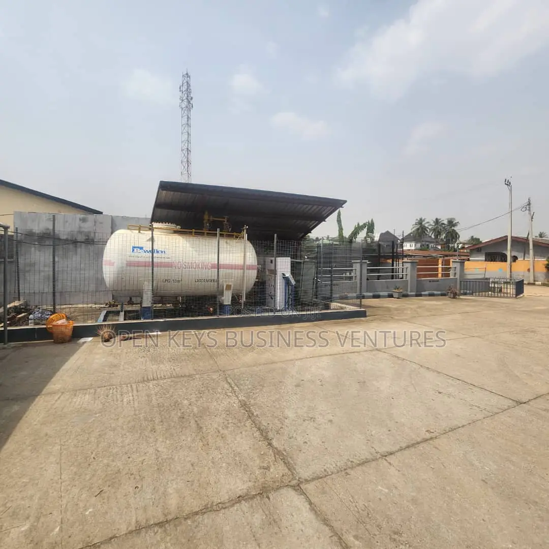 A Standard 2 Pump Filling Station in Oluyole