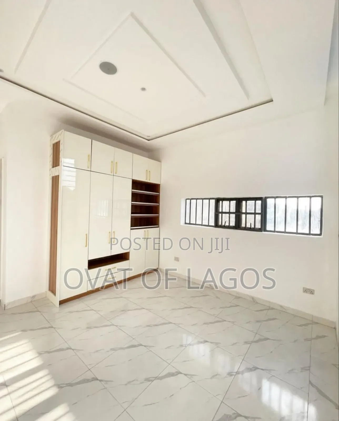 5bdrm Duplex in Osapa London for sale in Osapa london
