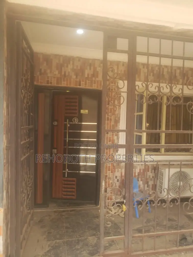 4bdrm Bungalow in Oke Ibukun Icast, Akala Express for rent in Akala Express
