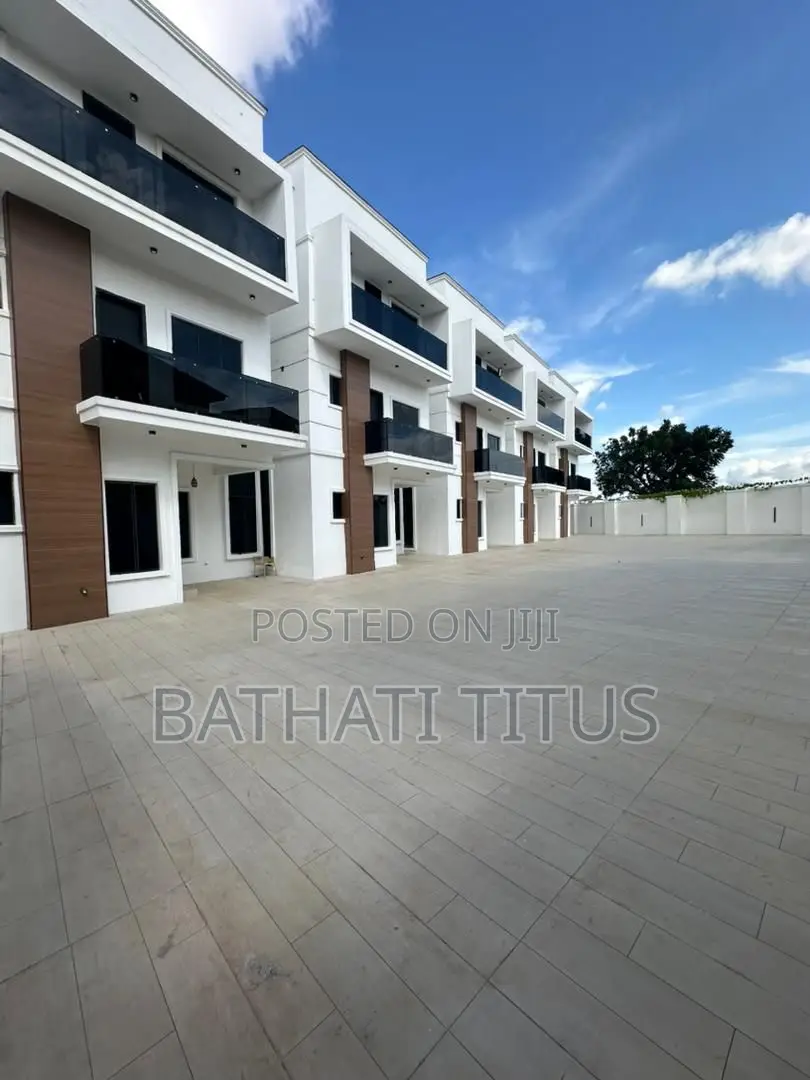 5bdrm Duplex in Zone 7 / Wuse for rent in Zone 7 / Wuse