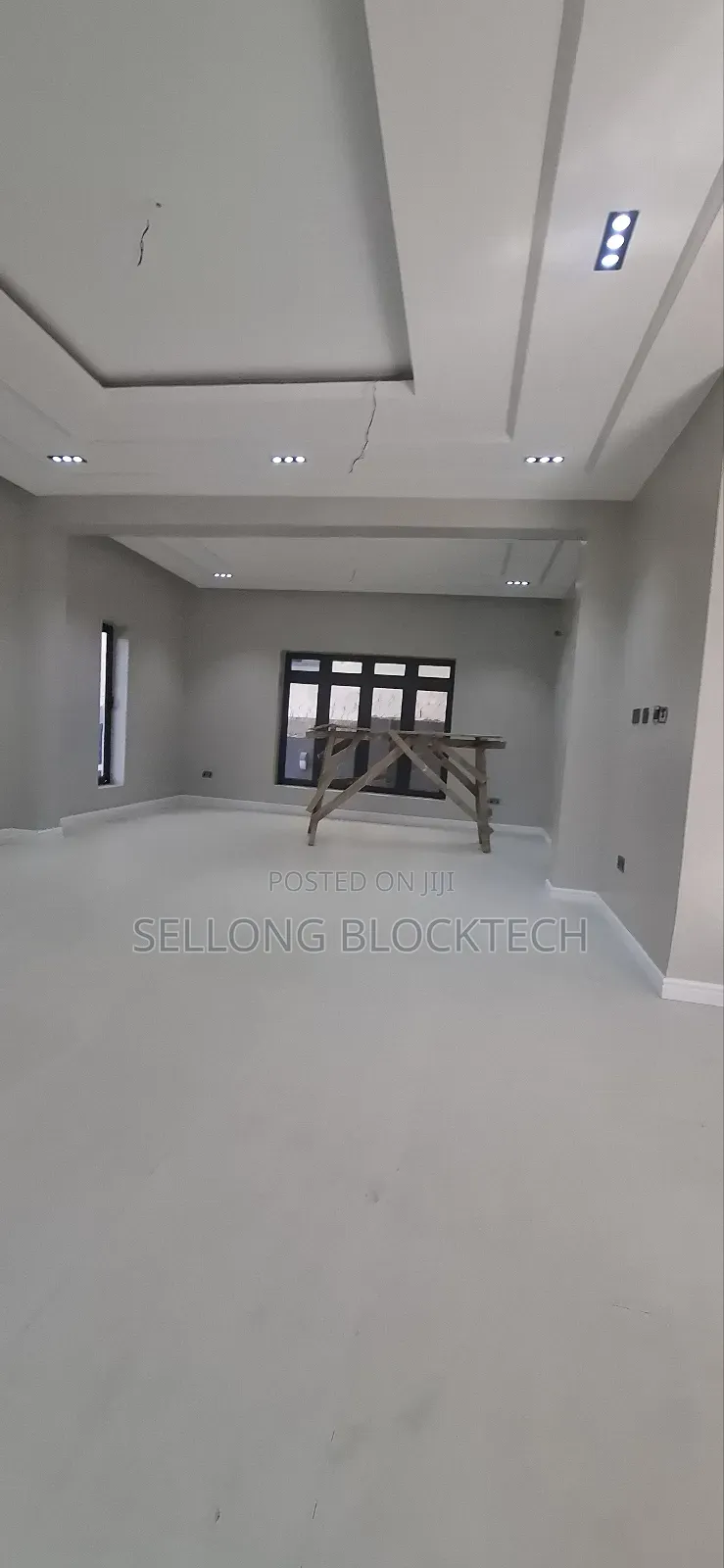5bdrm Duplex in Main Guzape for rent in Guzape District