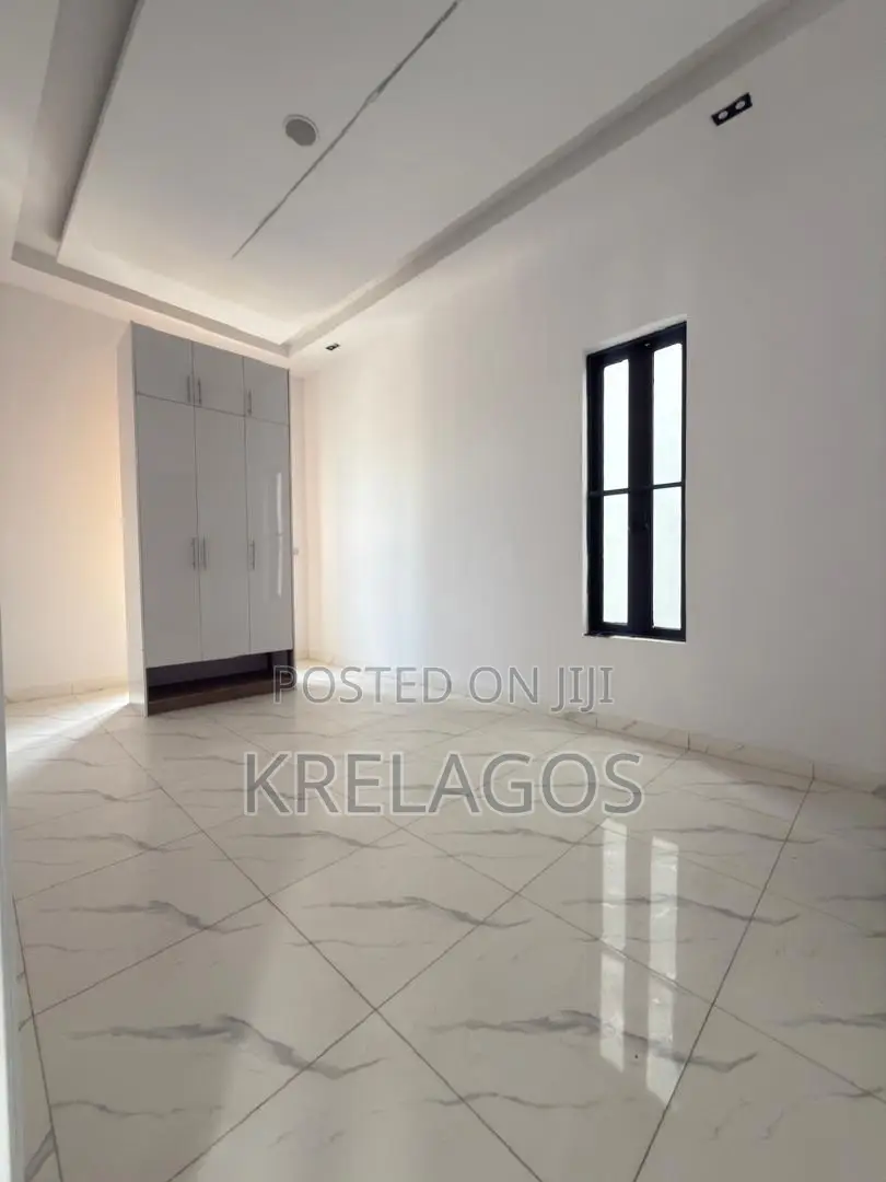 5bdrm Duplex in Orchid, Chevron for sale in Chevron