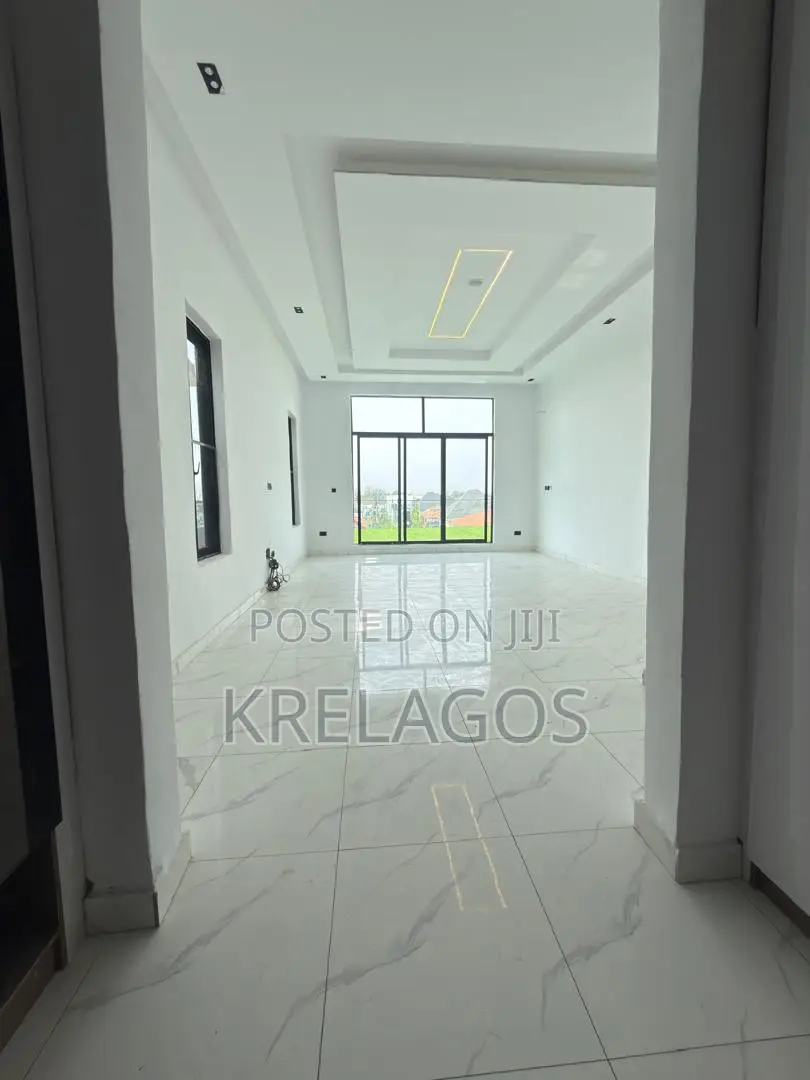 5bdrm Duplex in Orchid, Chevron for sale in Chevron