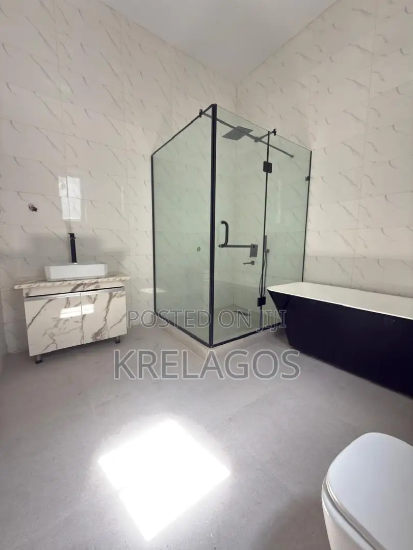 5bdrm Duplex in Orchid, Chevron for sale in Chevron