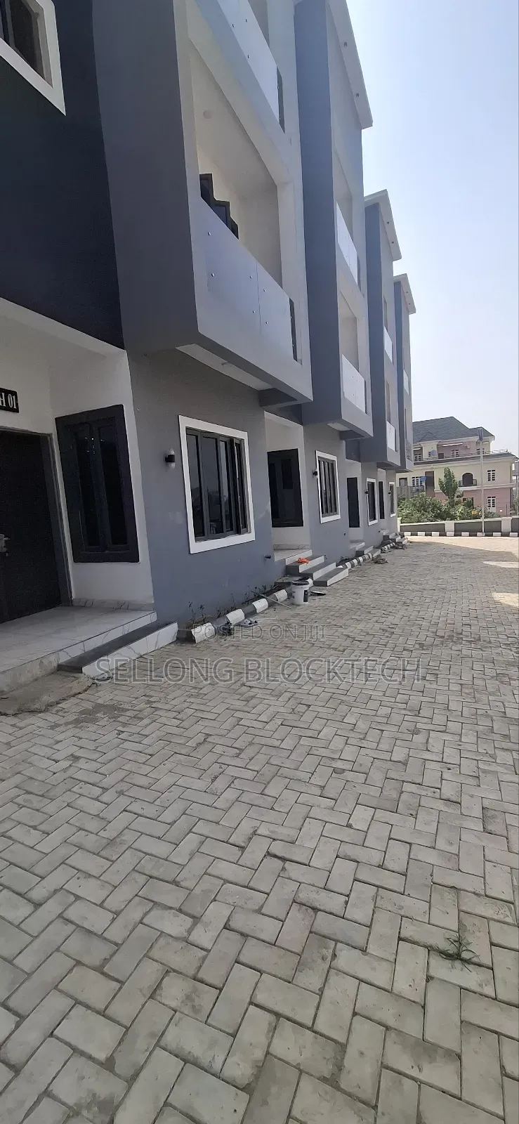 4bdrm Townhouse/Terrace in Main Guzape for sale in Guzape District