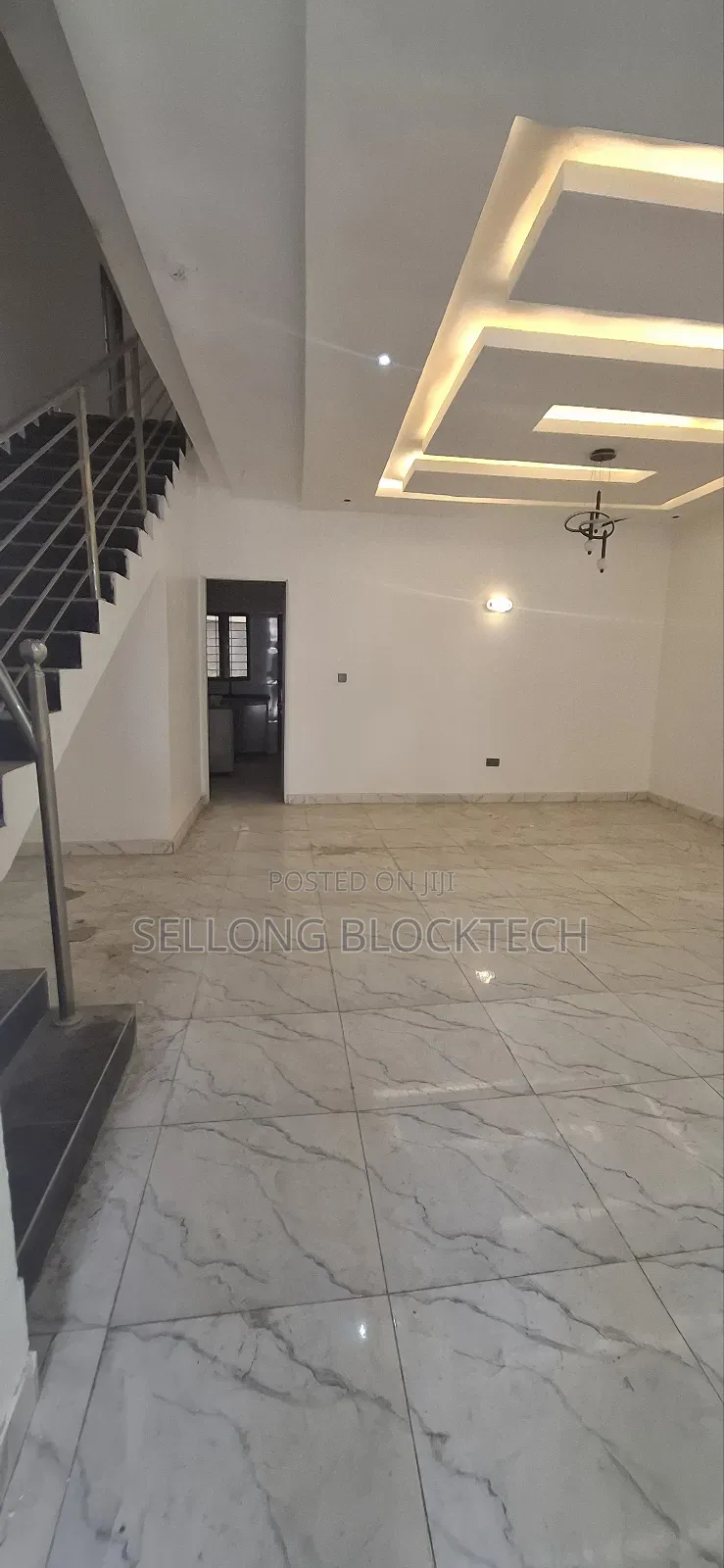 4bdrm Townhouse/Terrace in Main Guzape for sale in Guzape District