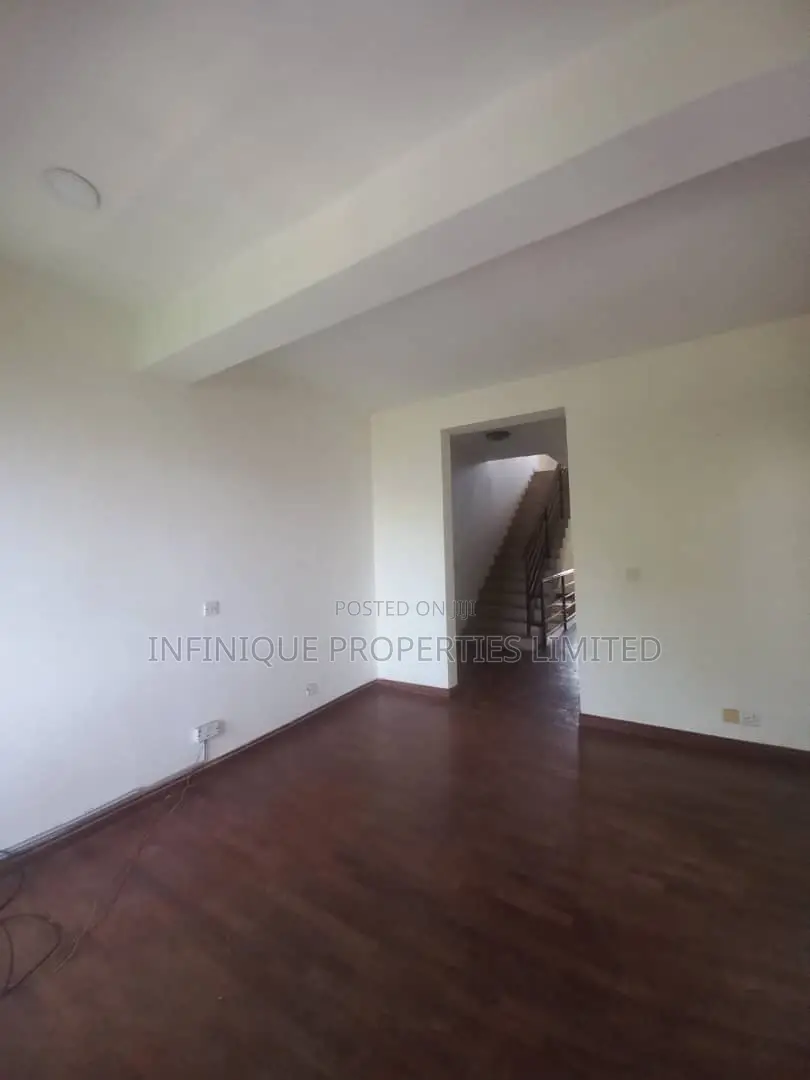 4bdrm Townhouse / Terrace in Lekki Phase 1 for rent in Lekki Phase 1