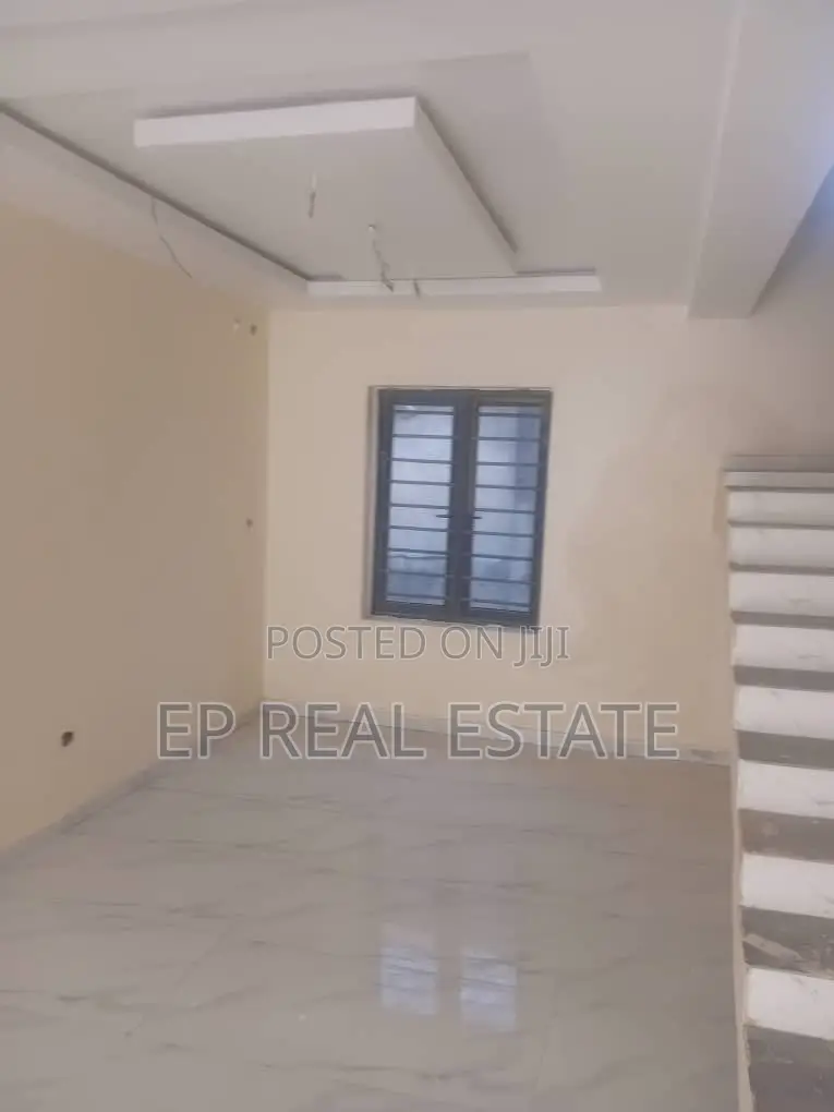 4bdrm House in Wuse for sale in Wuse