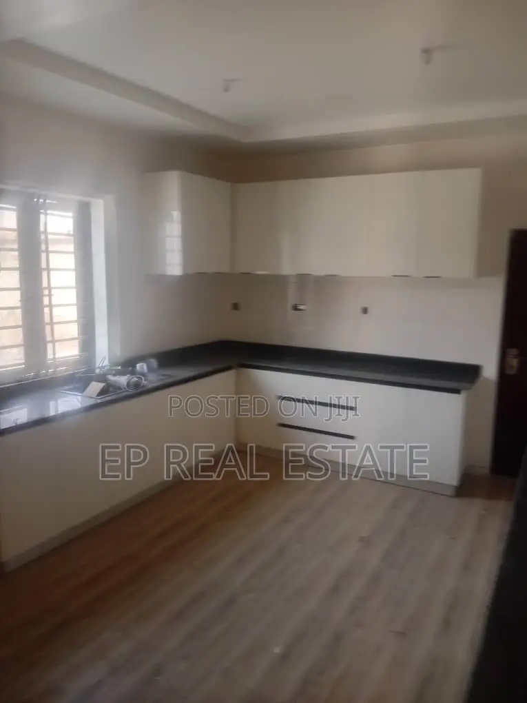 4bdrm House in Wuse for sale in Wuse