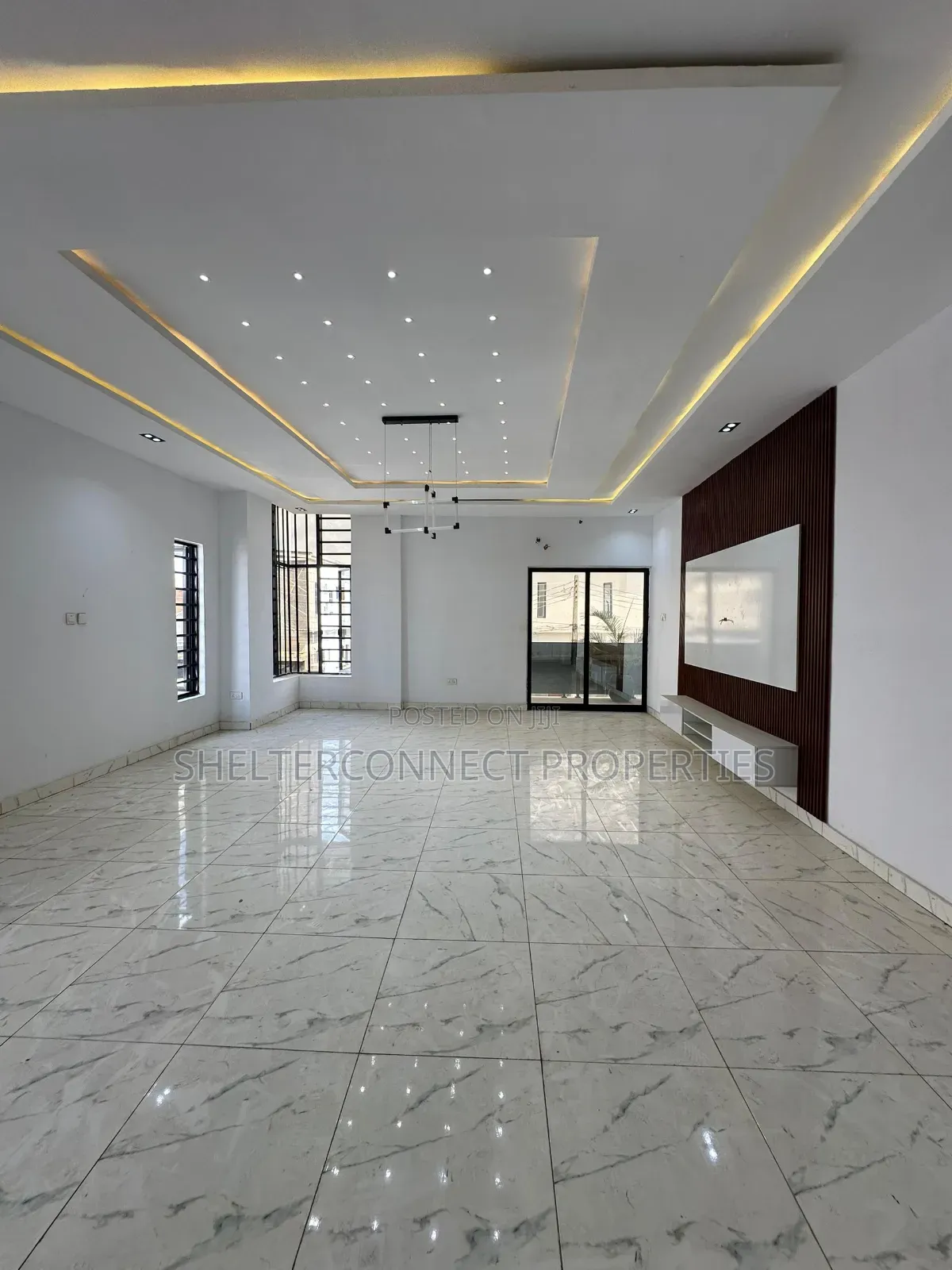4bdrm Duplex in Ikota for sale in Ikota