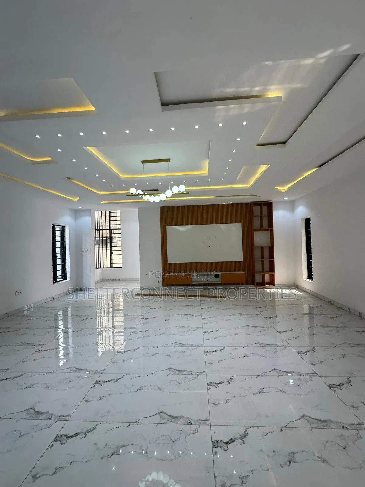 4bdrm Duplex in Ikota for sale in Ikota