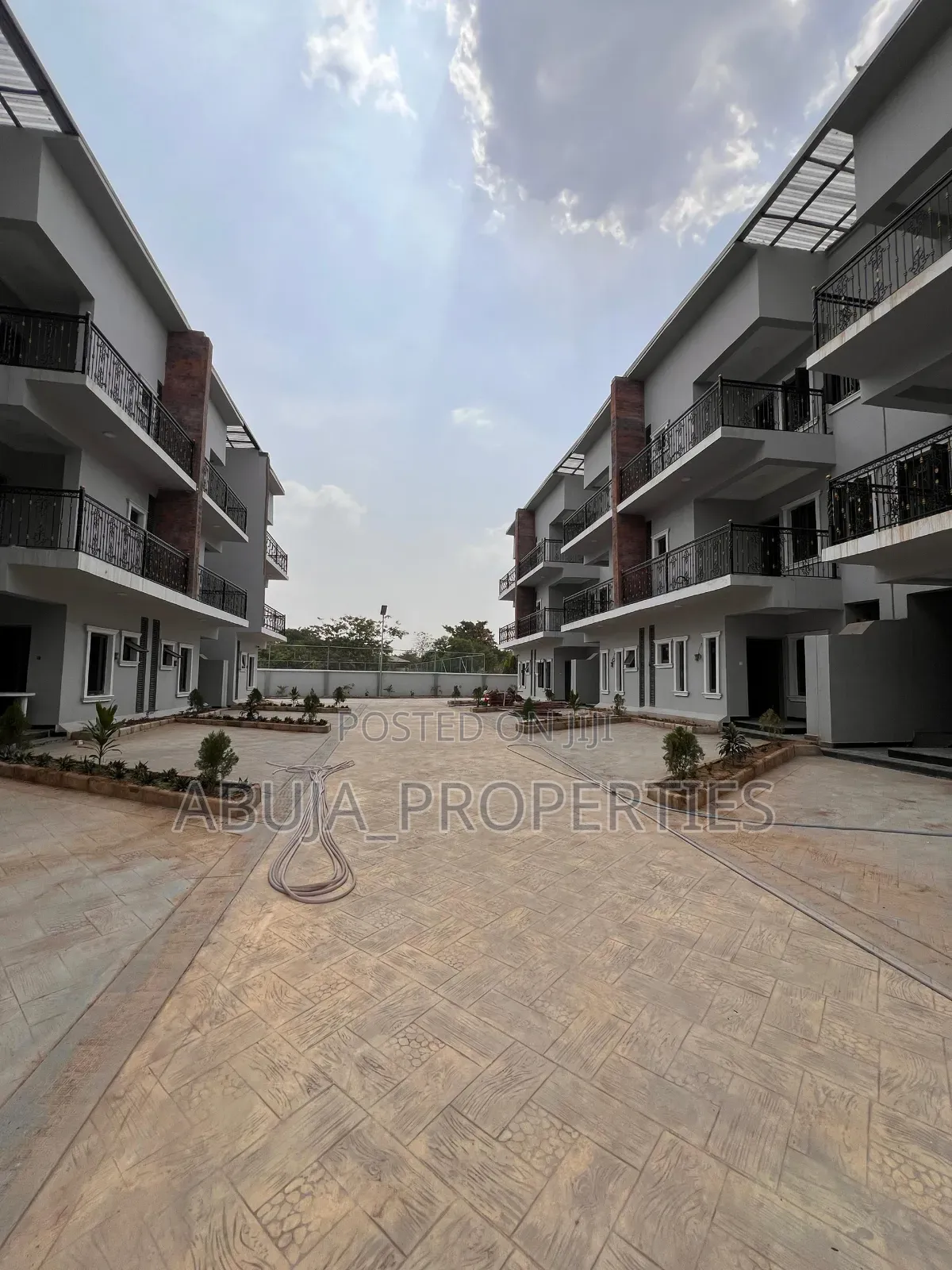 4bdrm Duplex in Wuse for sale in Wuse