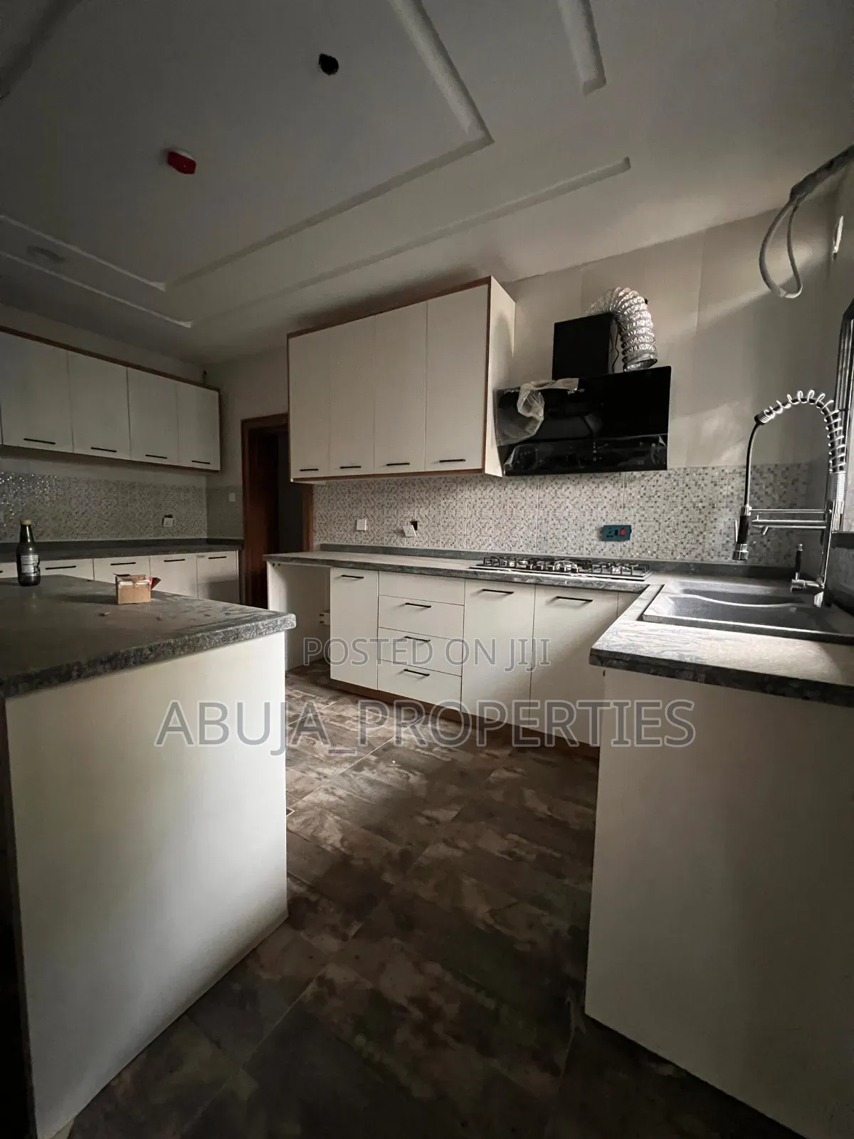4bdrm Duplex in Wuse for sale in Wuse