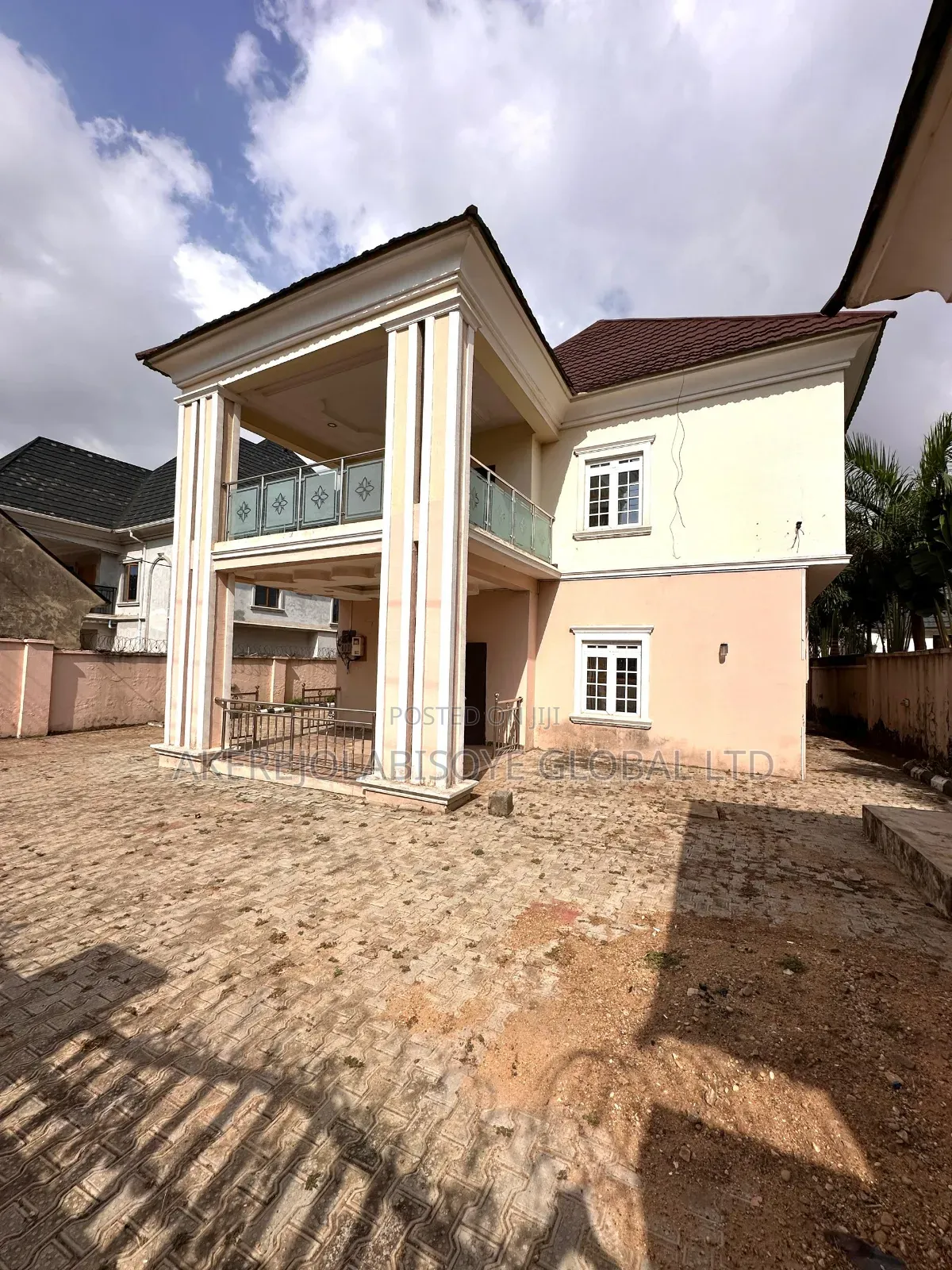 5bdrm Duplex in Gwarinpa Extension, for sale in Gwarinpa