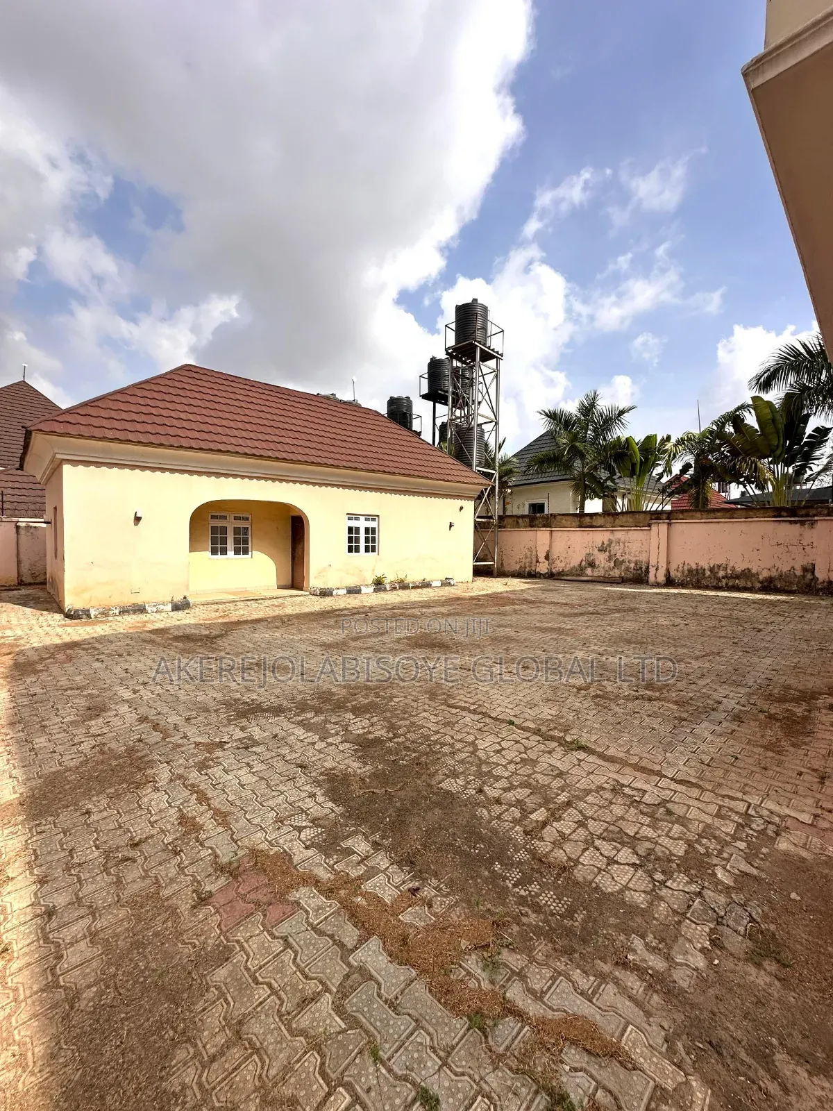 5bdrm Duplex in Gwarinpa Extension, for sale in Gwarinpa