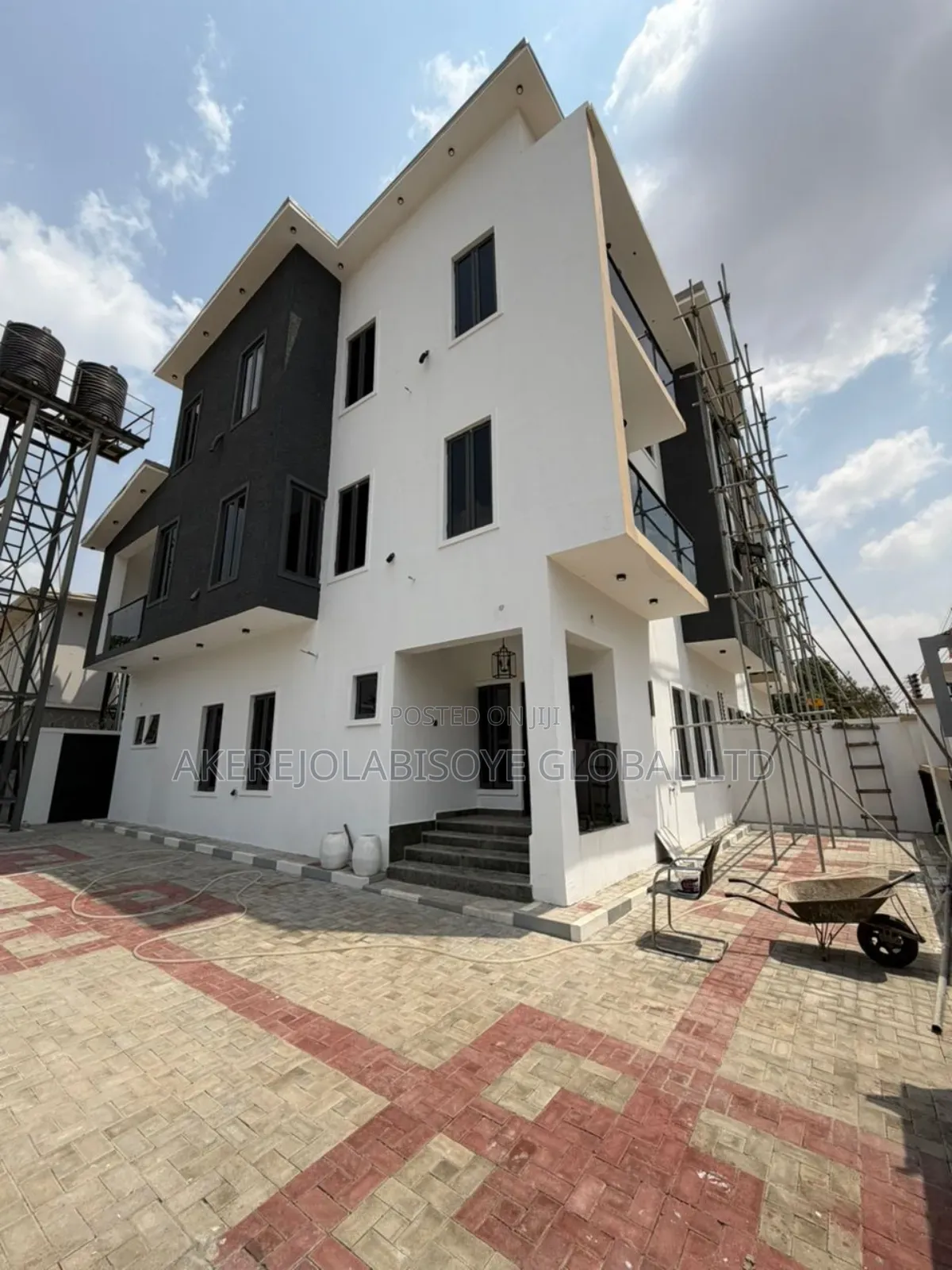 4bdrm Duplex in Wuse, Abuja for sale in Wuse