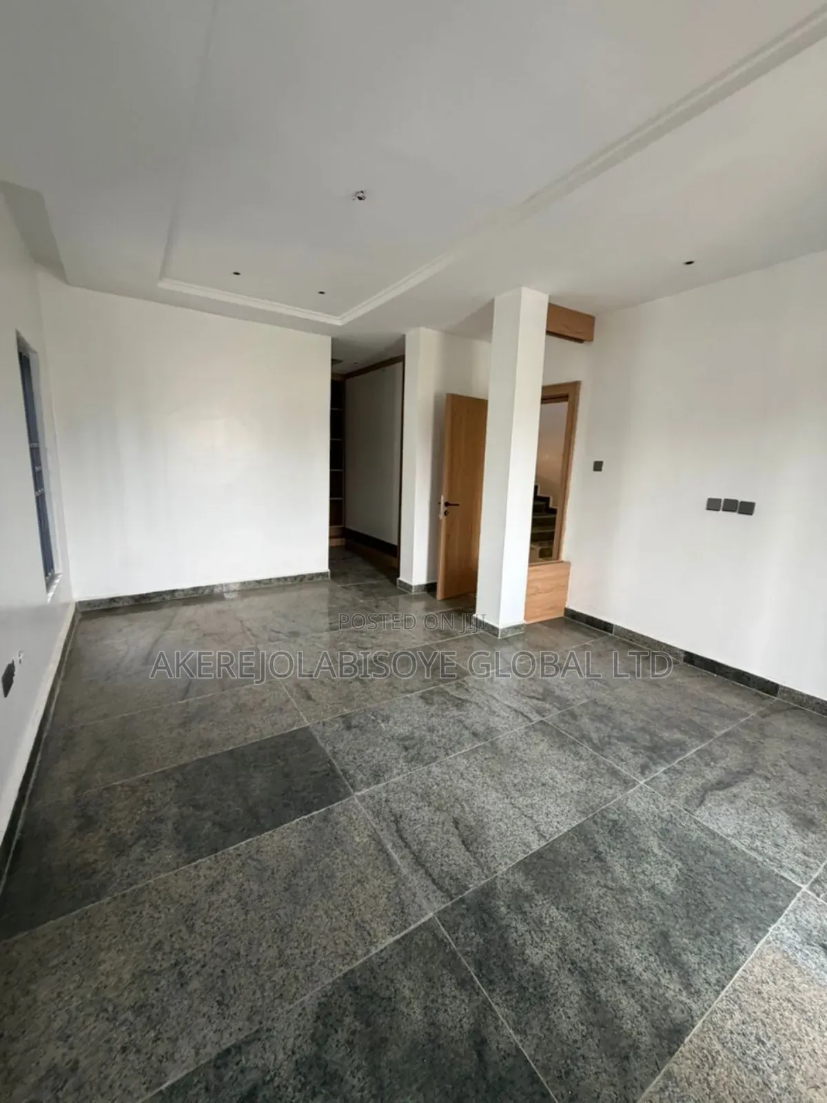 4bdrm Duplex in Wuse, Abuja for sale in Wuse