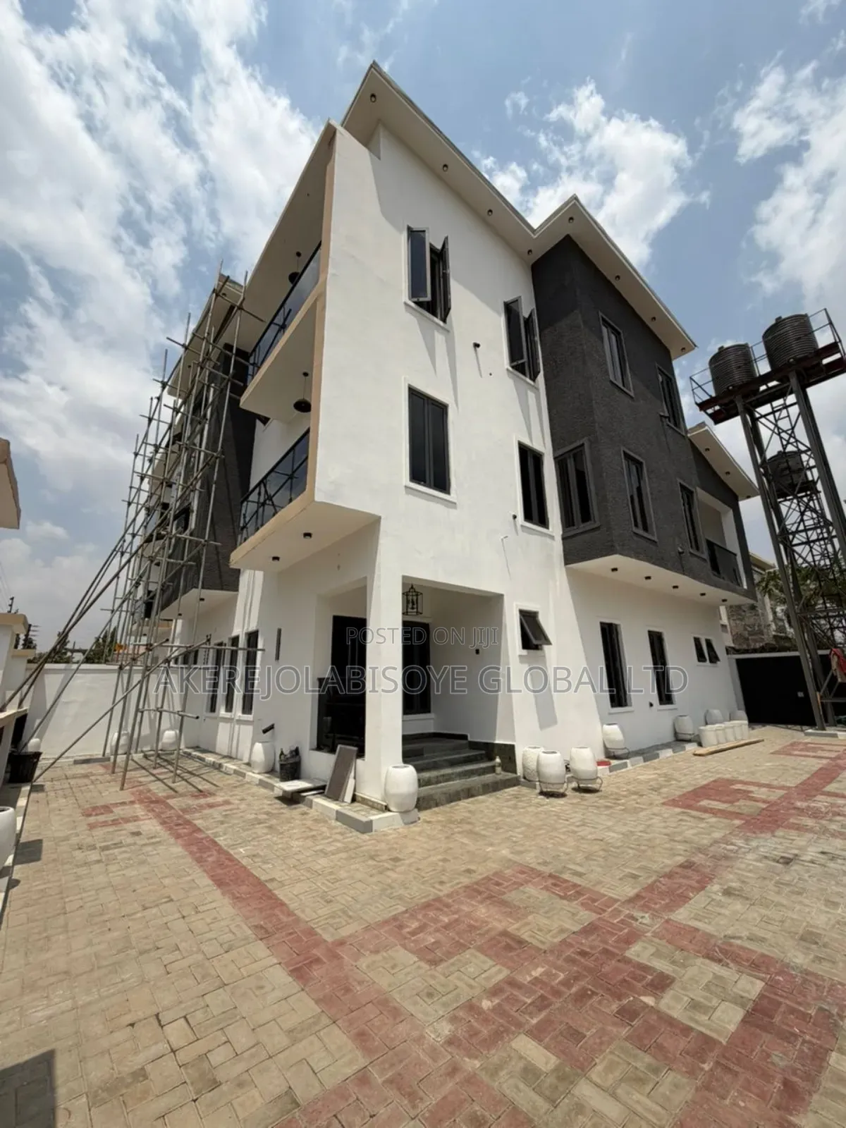 4bdrm Duplex in Wuse, Abuja for sale in Wuse