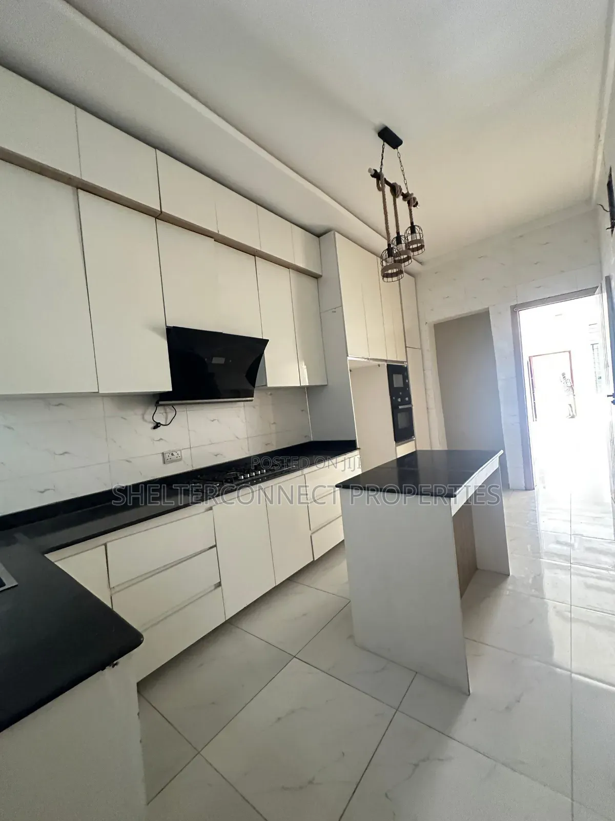 4bdrm Duplex in Ikota for sale in Ikota