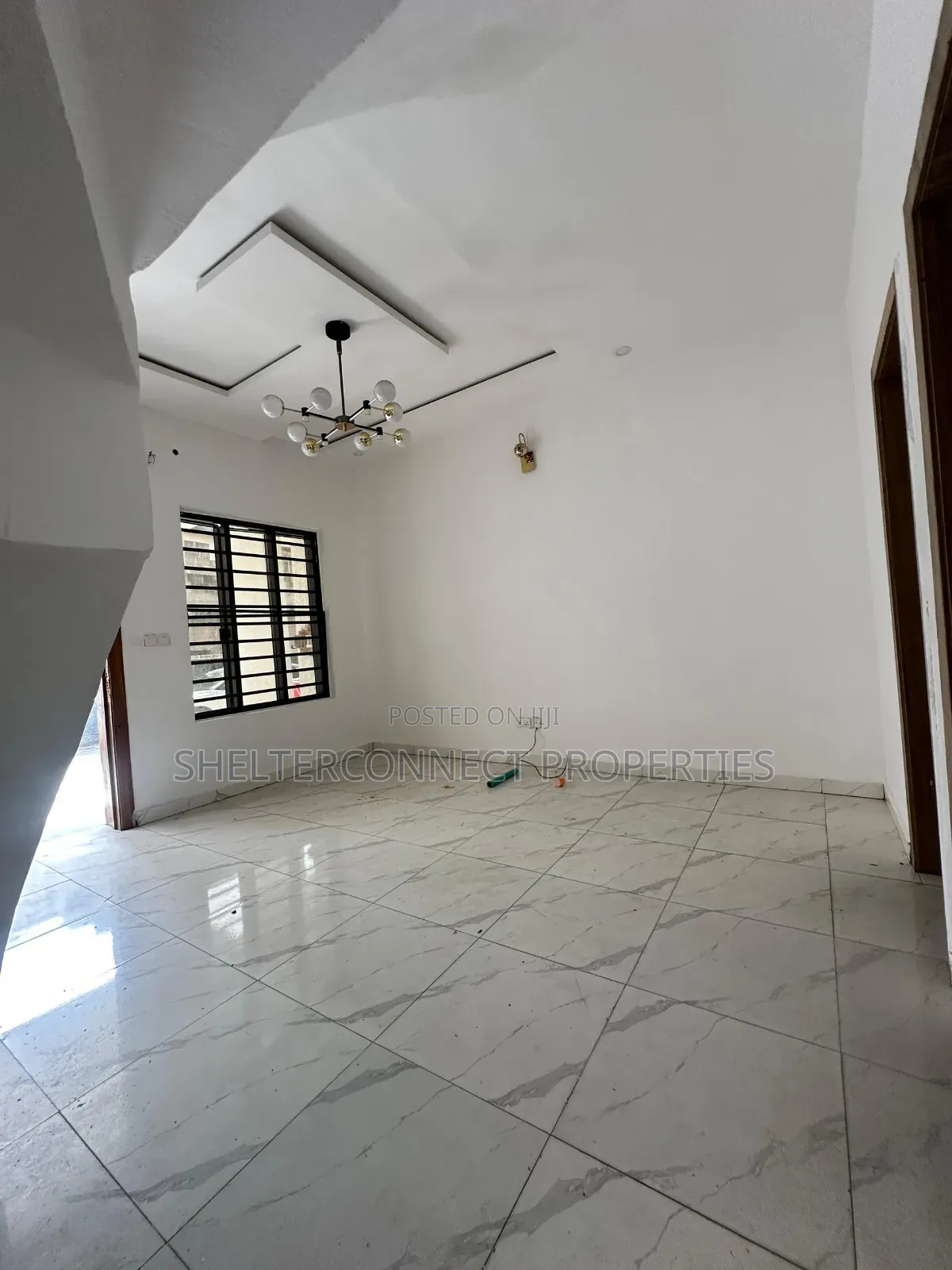 3bdrm Duplex in Ikota for sale in Ikota