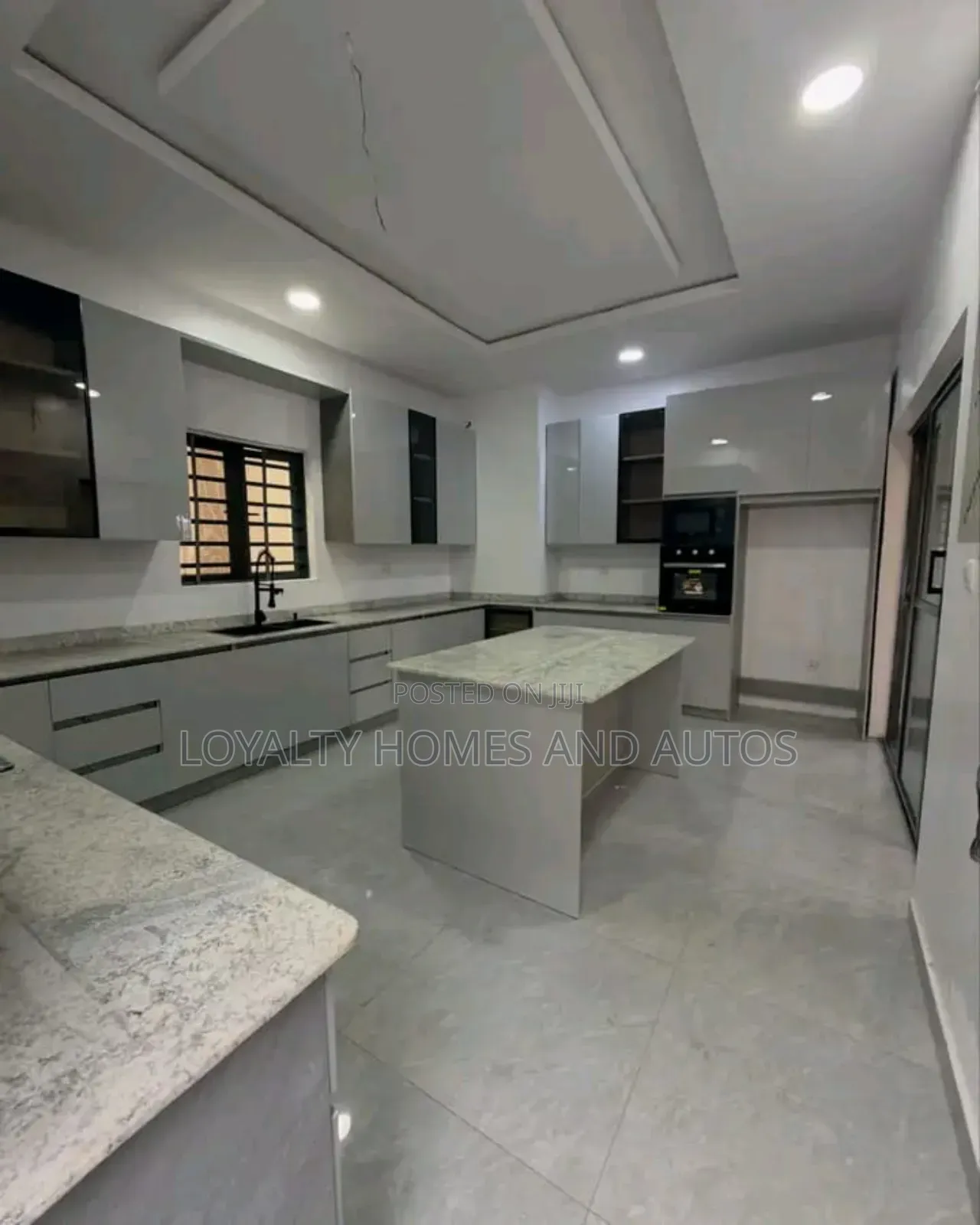 5bdrm Duplex in Ogba for sale in Ogba