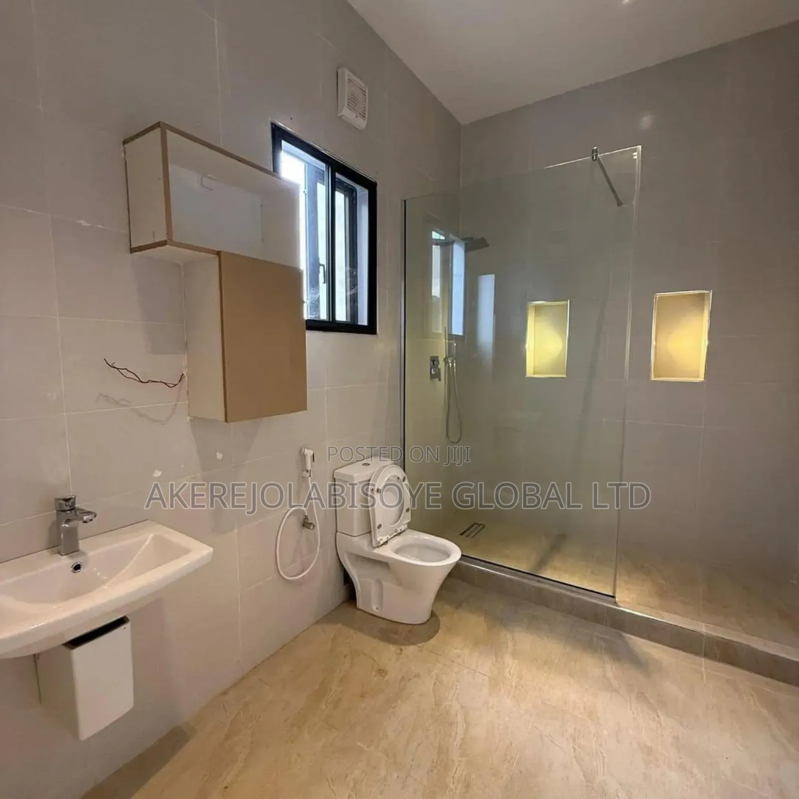 5bdrm Duplex in Guzape District for sale in Guzape District
