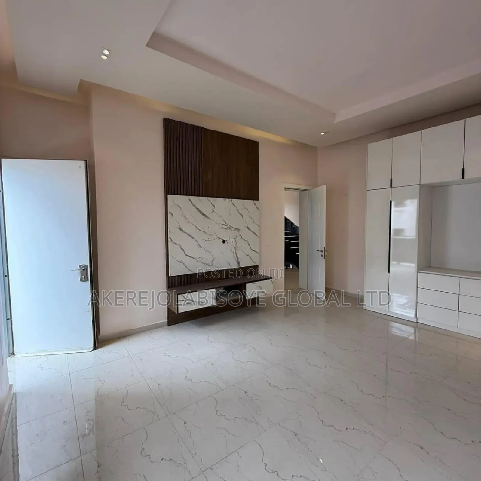 5bdrm Duplex in Guzape District for sale in Guzape District