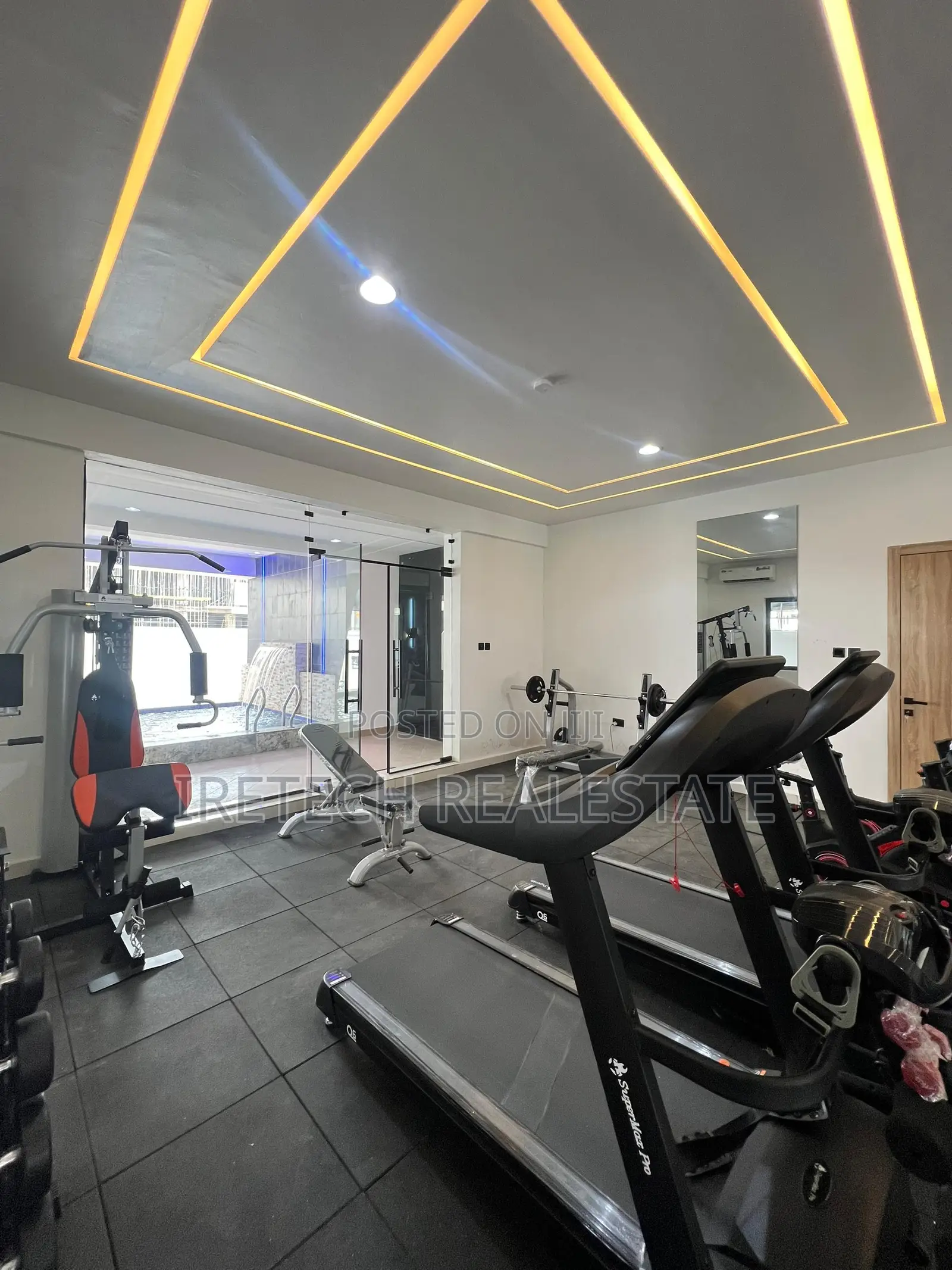 2bdrm Apartment in Off Freedom Way In, Lekki Phase 1 for sale in Lekki Phase 1