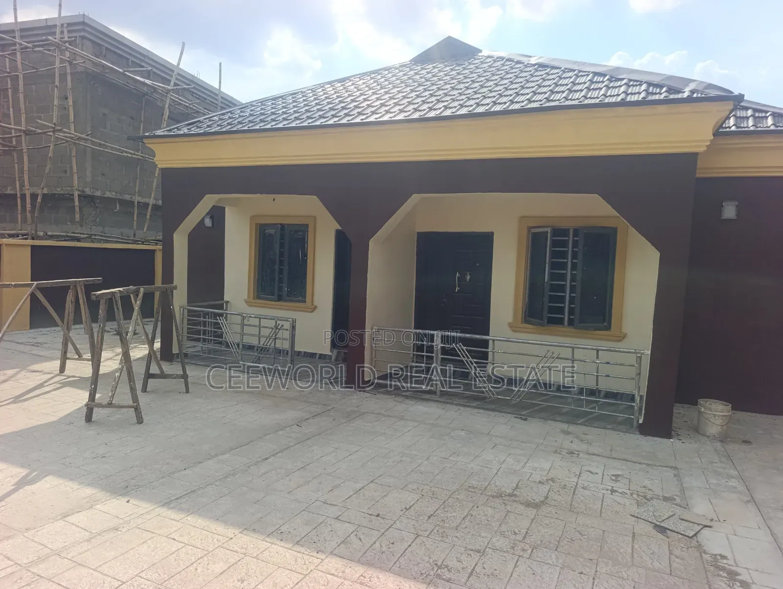 1bdrm Apartment in Adeosun Estate Akala for rent in Oluyole Estate