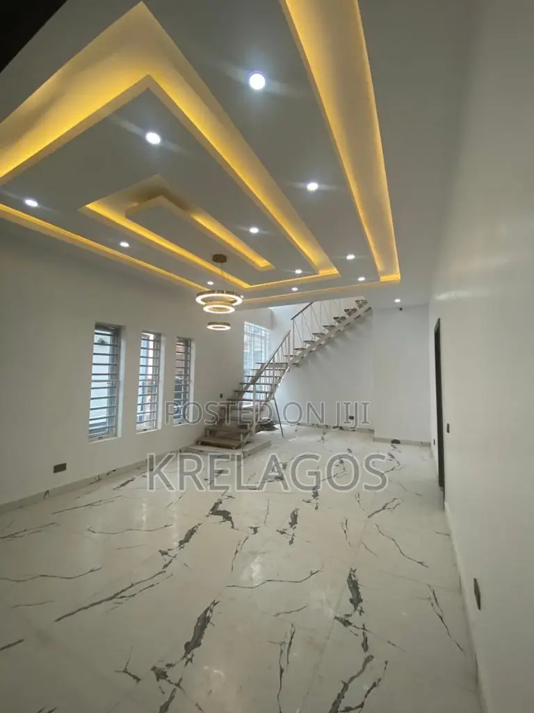 4bdrm Duplex in Orchid, Chevron for sale in Chevron