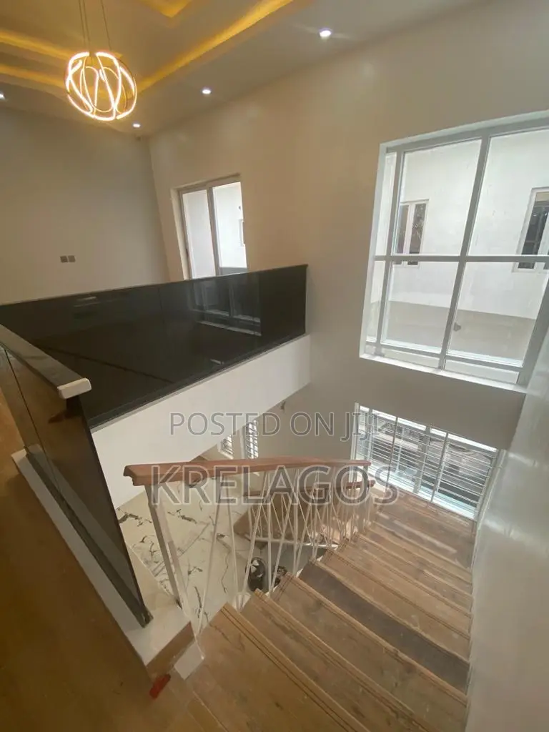 4bdrm Duplex in Orchid, Chevron for sale in Chevron