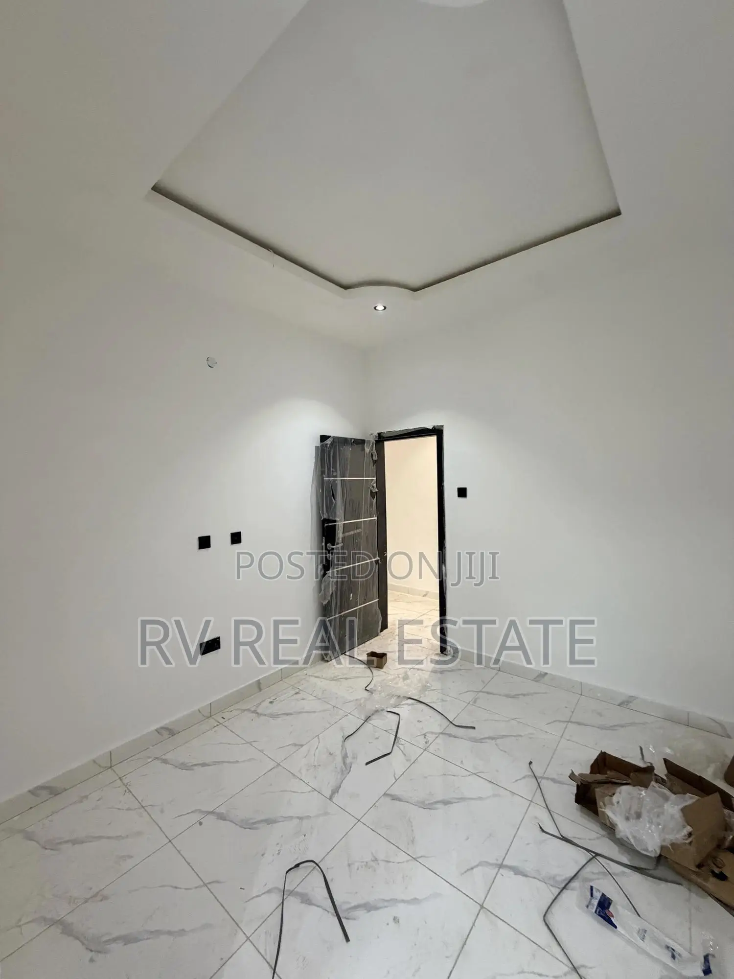 3bdrm Apartment in Oregun for sale in Oregun