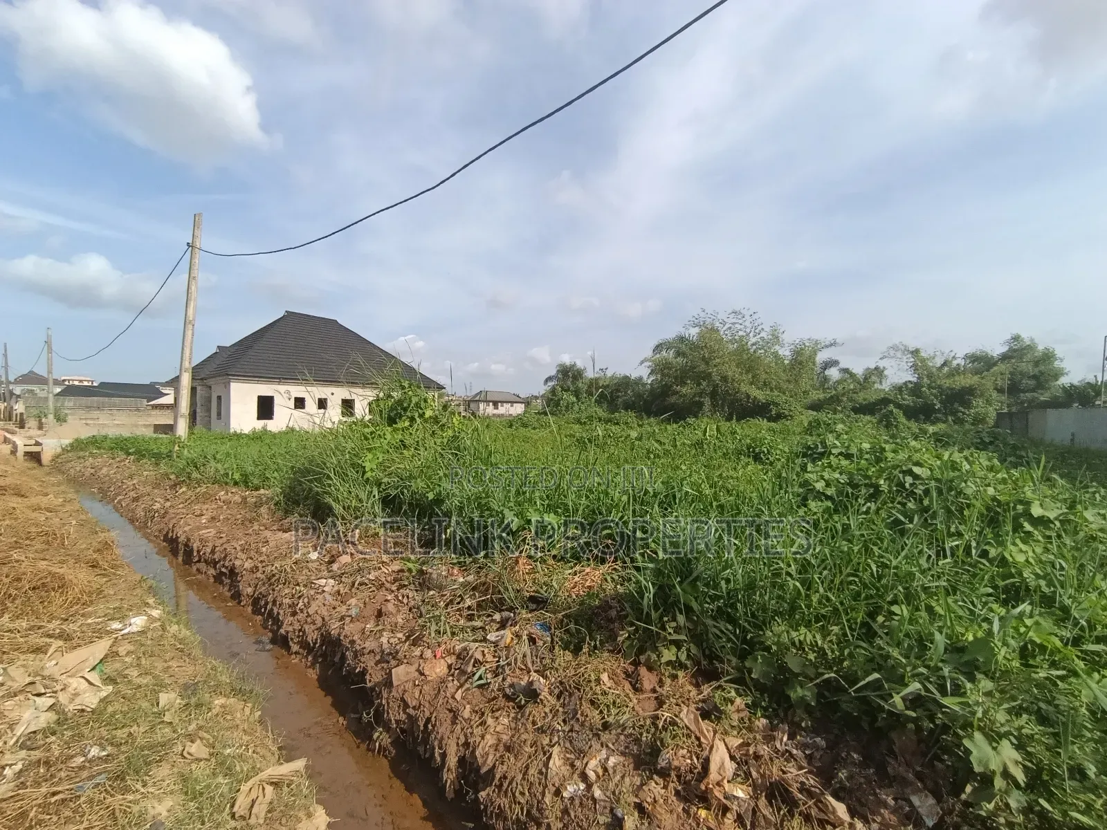 Full Plot of Land in a Very Decent Area in Ipaja / Ipaja