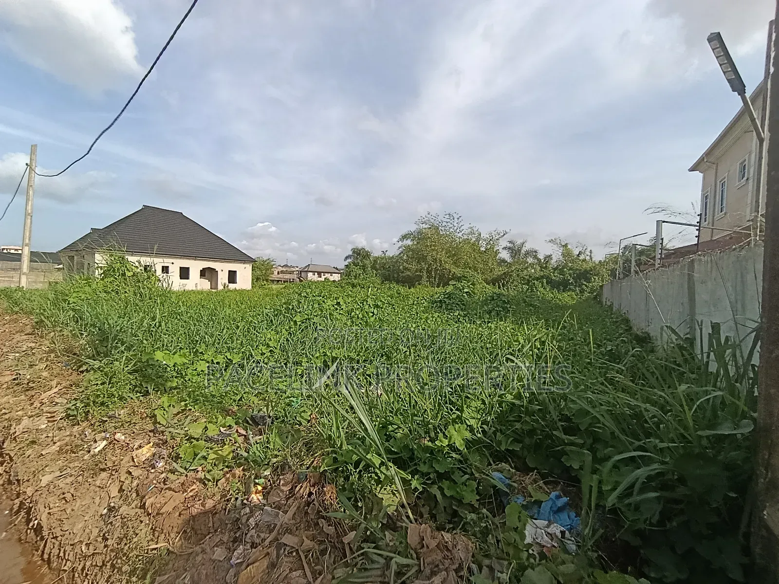 Full Plot of Land in a Very Decent Area in Ipaja / Ipaja