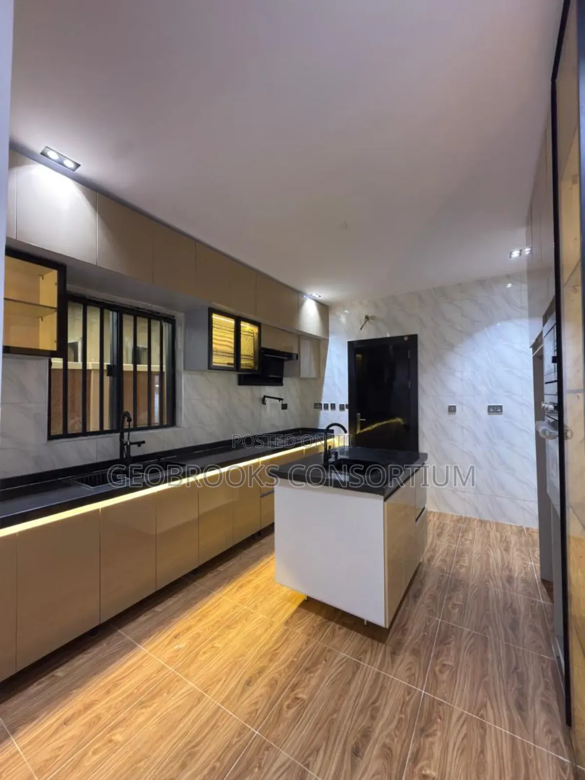 4bdrm Duplex in Carlton Gate Estate., Akobo for sale in Akobo