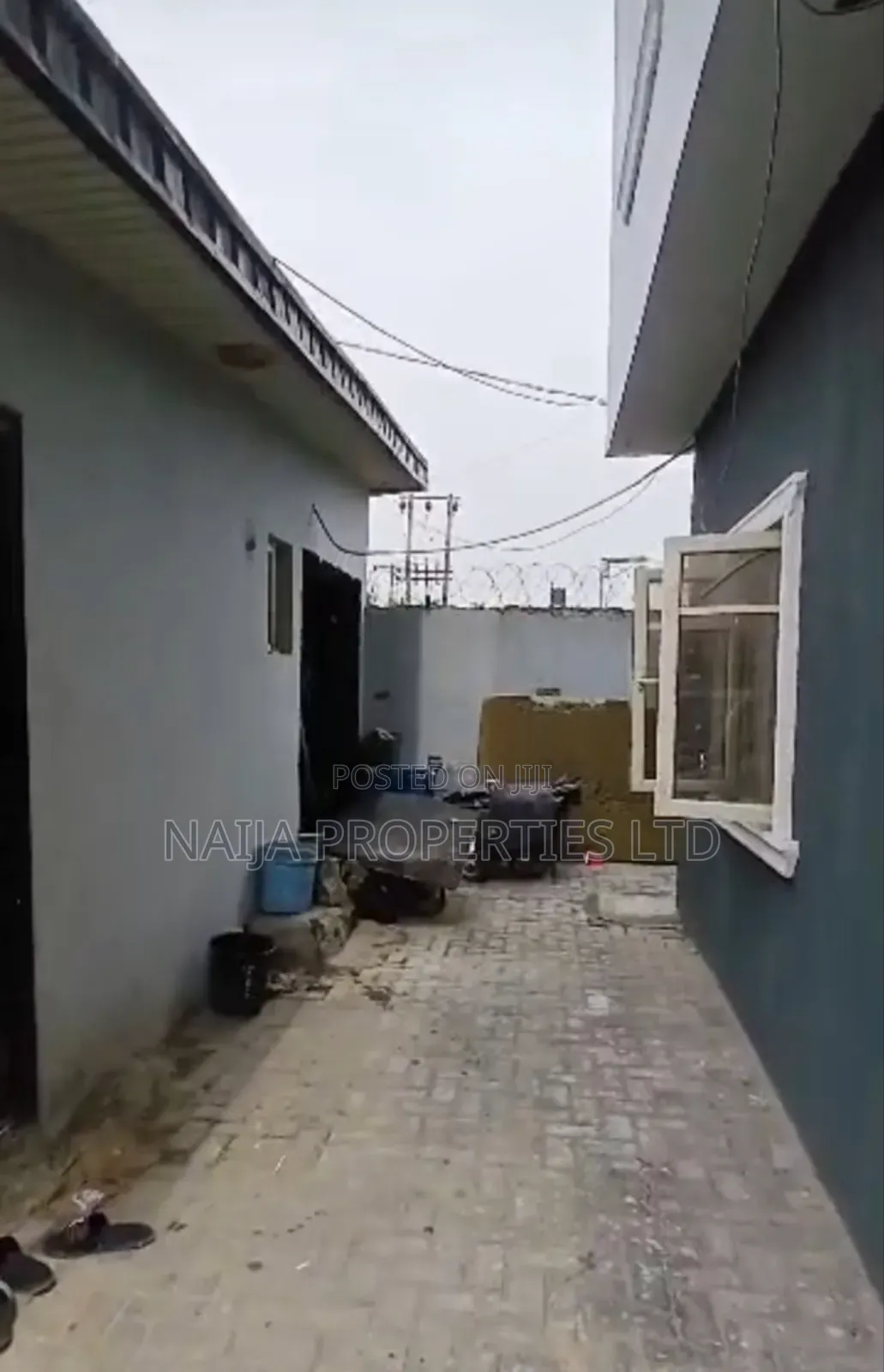 1bdrm Block of Flats in Awoyaya for sale in Awoyaya