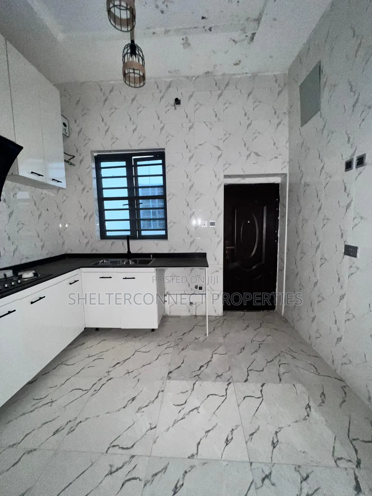 4bdrm Duplex in Ikota for sale in Ikota