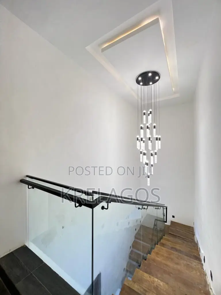 5bdrm Duplex in Chevron for sale in Chevron