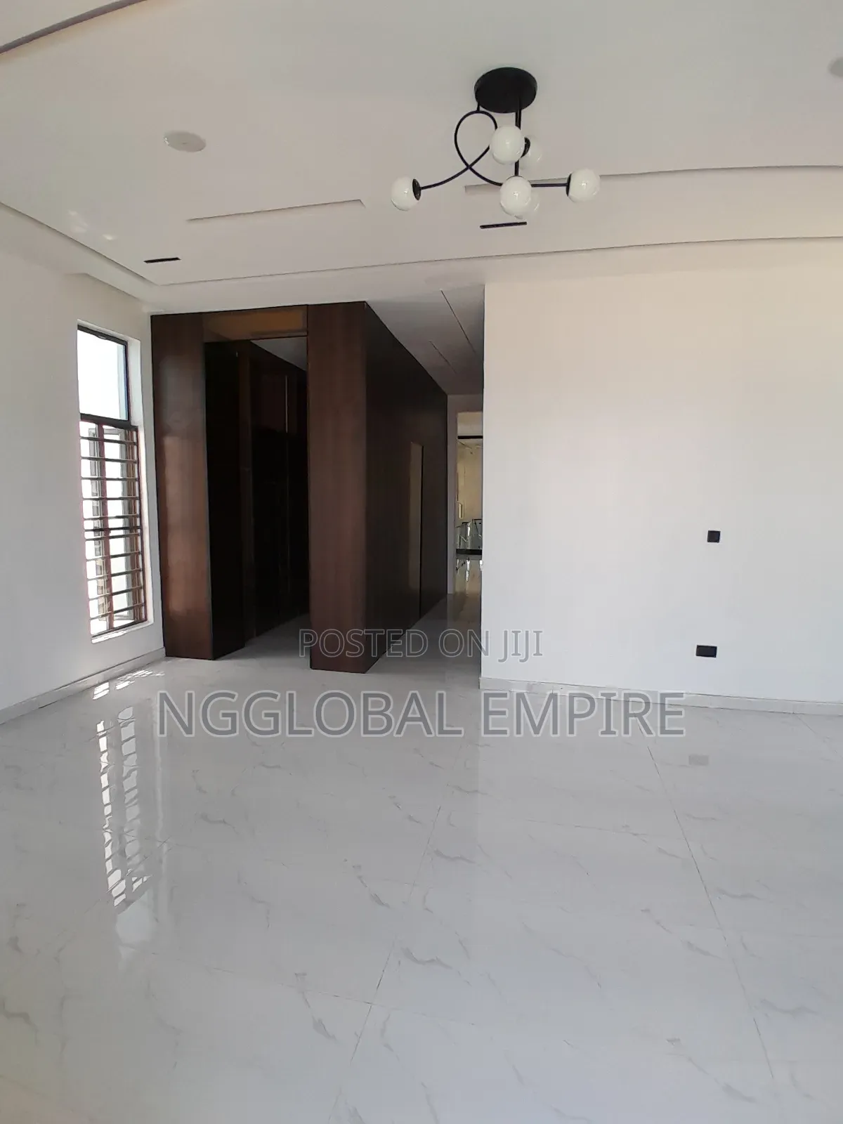 5bdrm Duplex in Royal Prime, Chevron for sale in Chevron