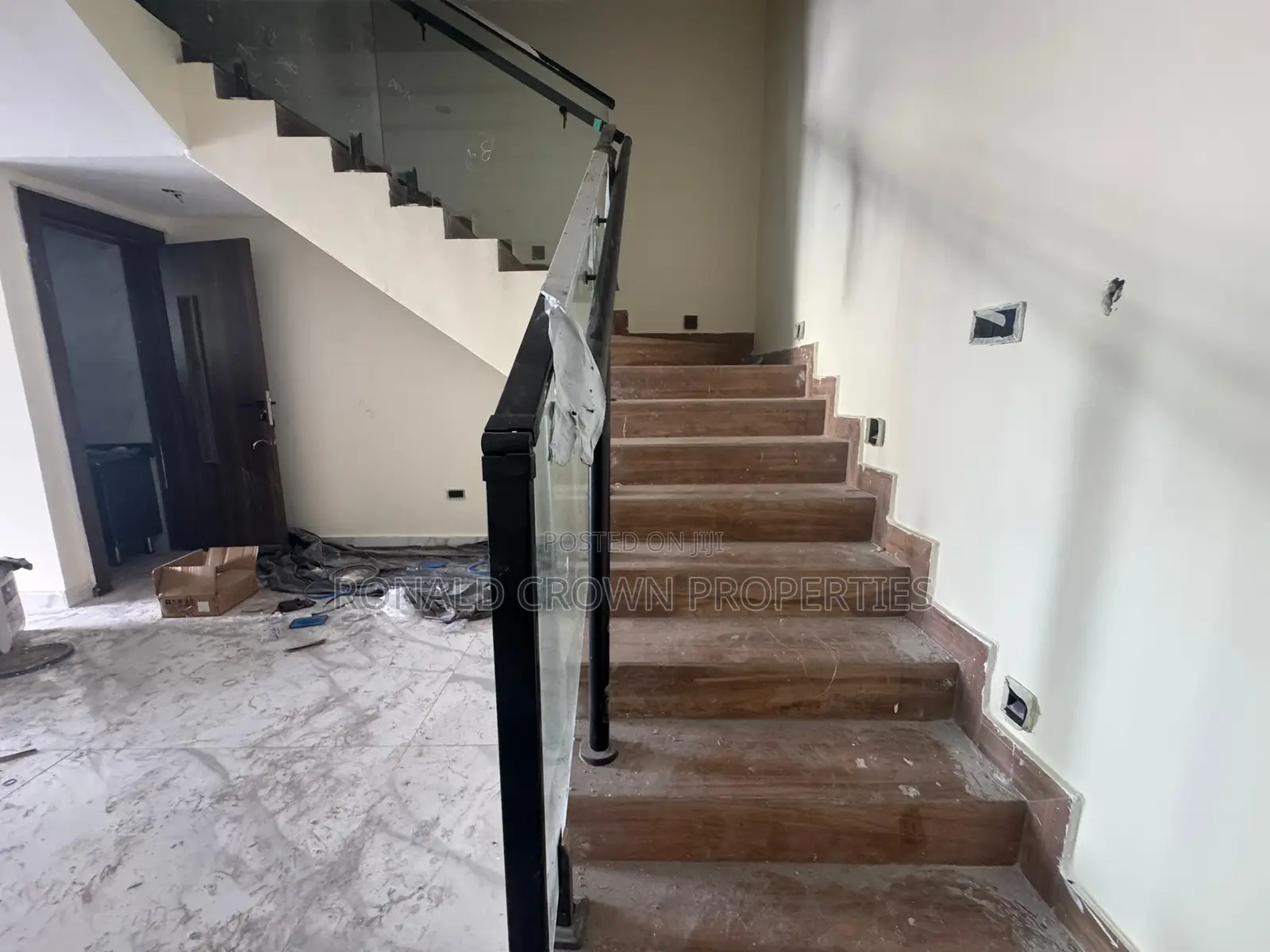 4bdrm Duplex in Omole Phase 2 for sale in Omole Phase 2